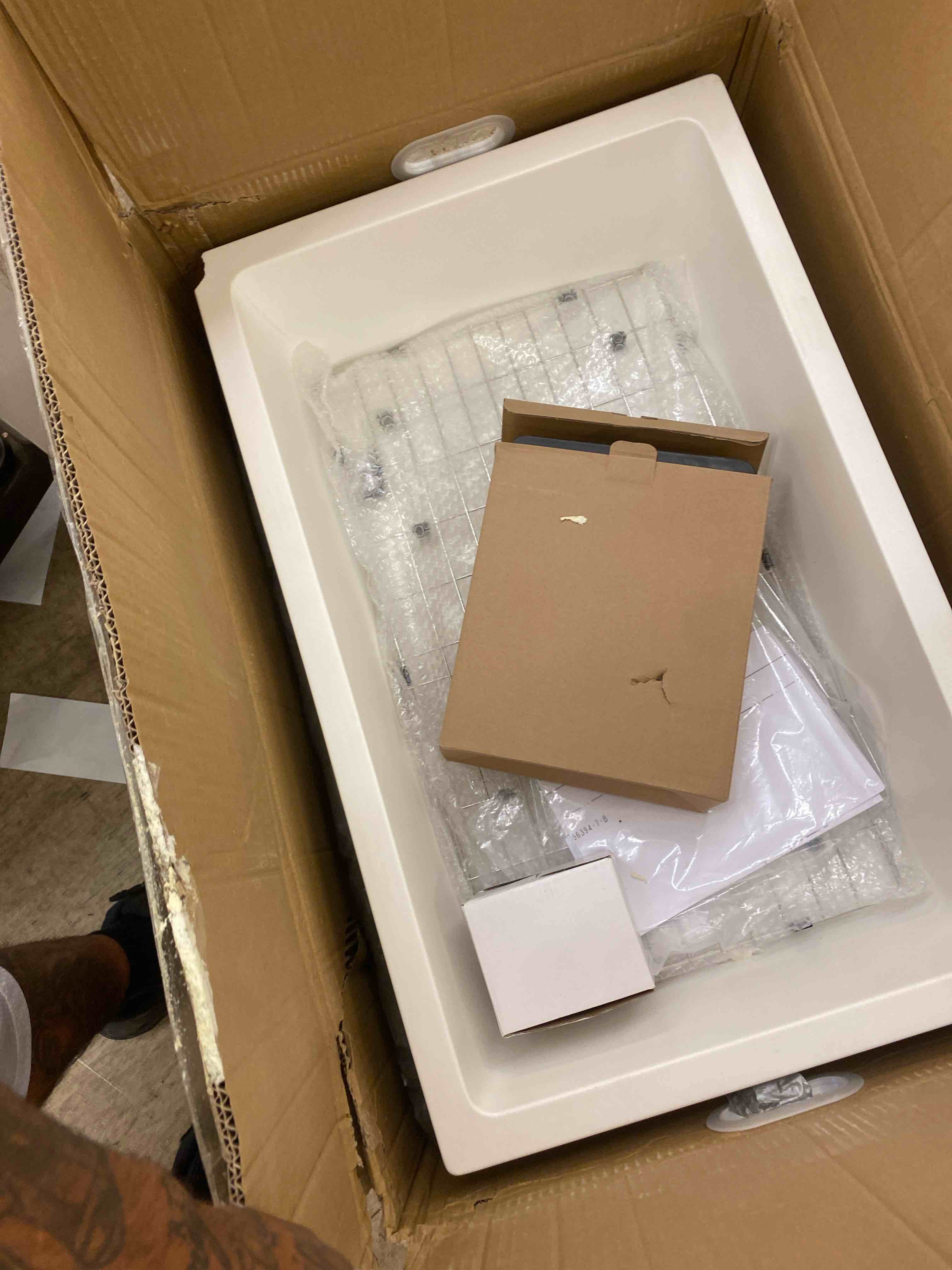 https://s3.amazonaws.com/lotting-images-prod/phillipi/GRA2225210_1748696544138.jpeg
