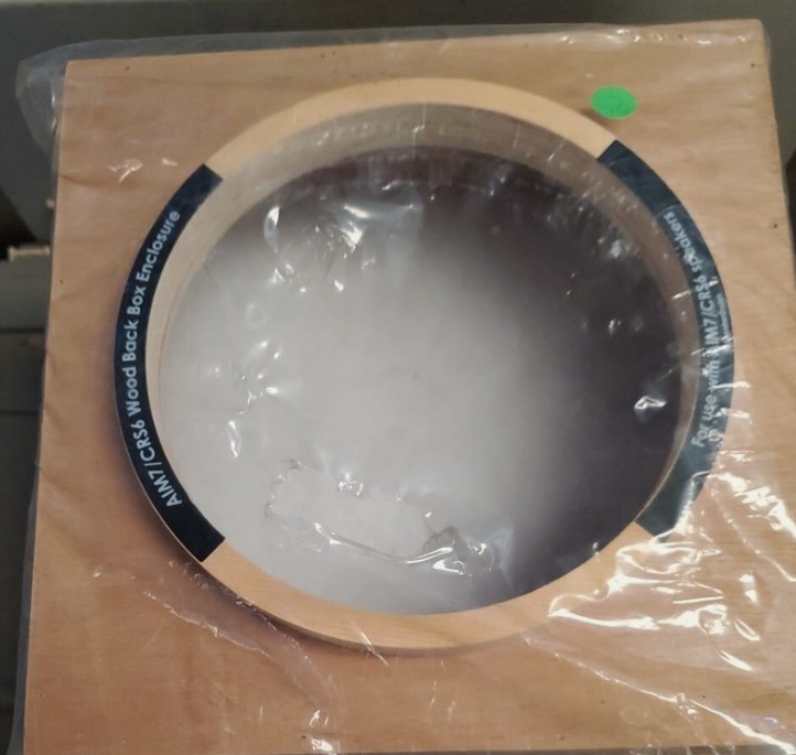 Speakercraft AIM7/CRS6 WOOD BACK SQUARE Sound Enclosure