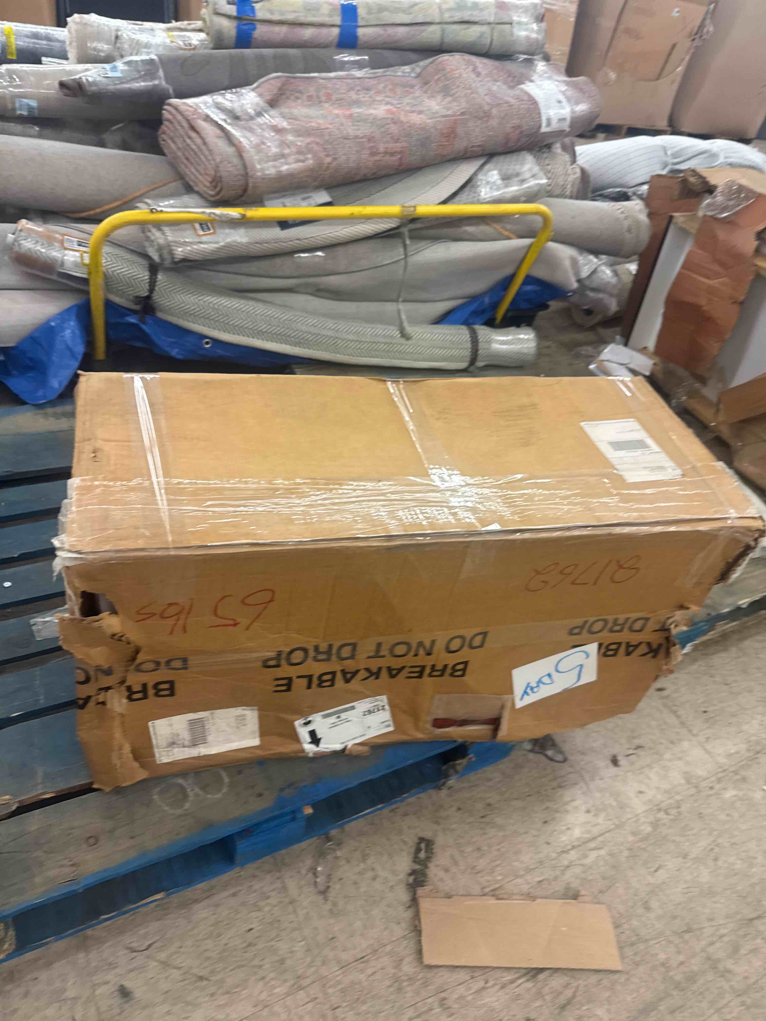 https://s3.amazonaws.com/lotting-images-prod/phillipi/GRA2226373_1752059940430.jpeg