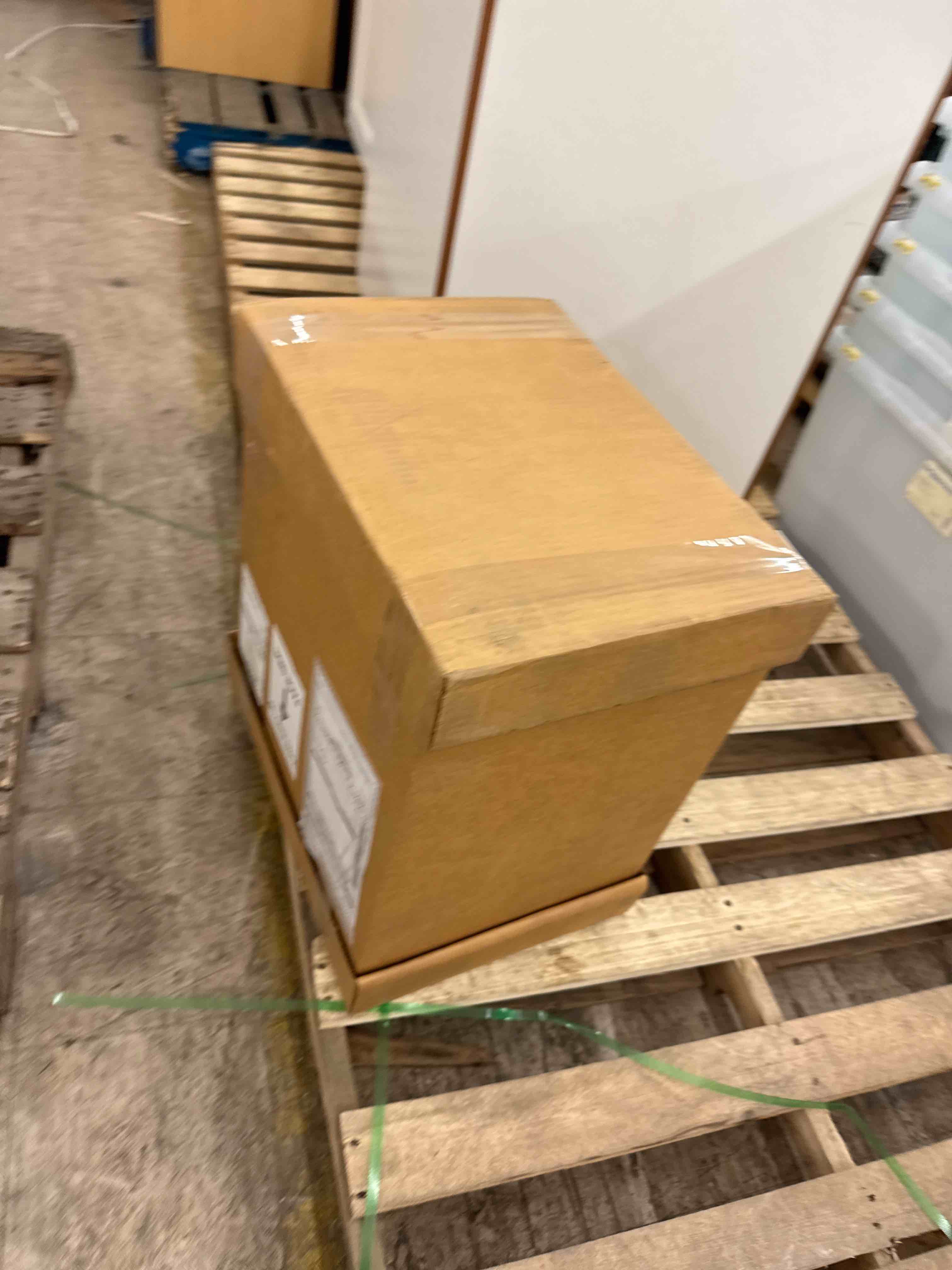 https://s3.amazonaws.com/lotting-images-prod/phillipi/GRA2226380_1752064131509.jpeg