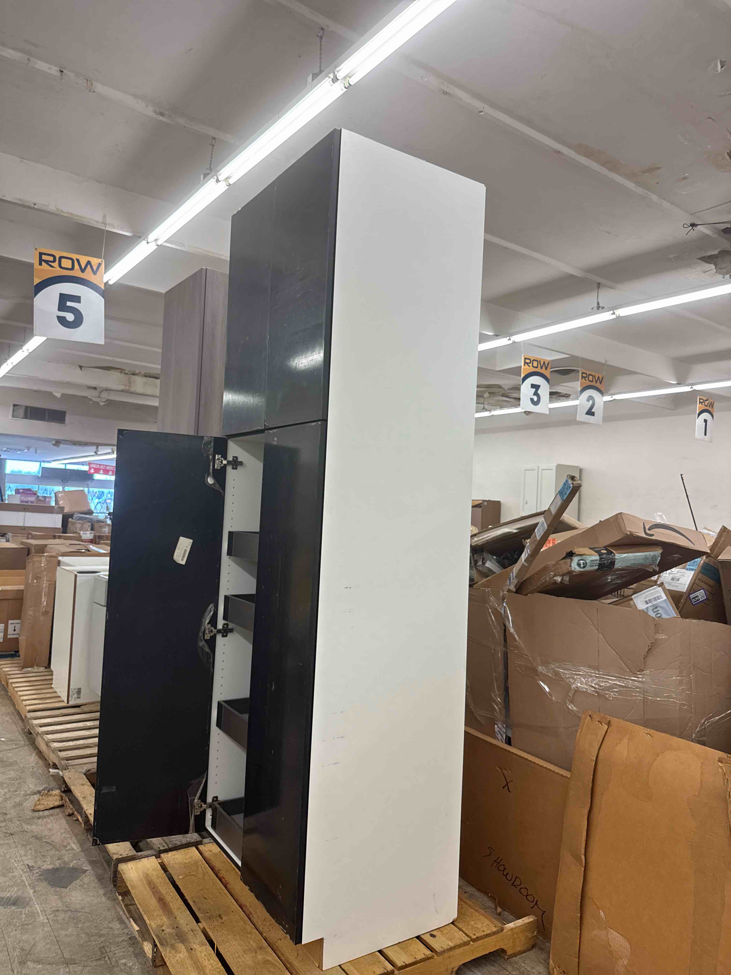 https://s3.amazonaws.com/lotting-images-prod/phillipi/GRA2226384_1752067735998.jpeg