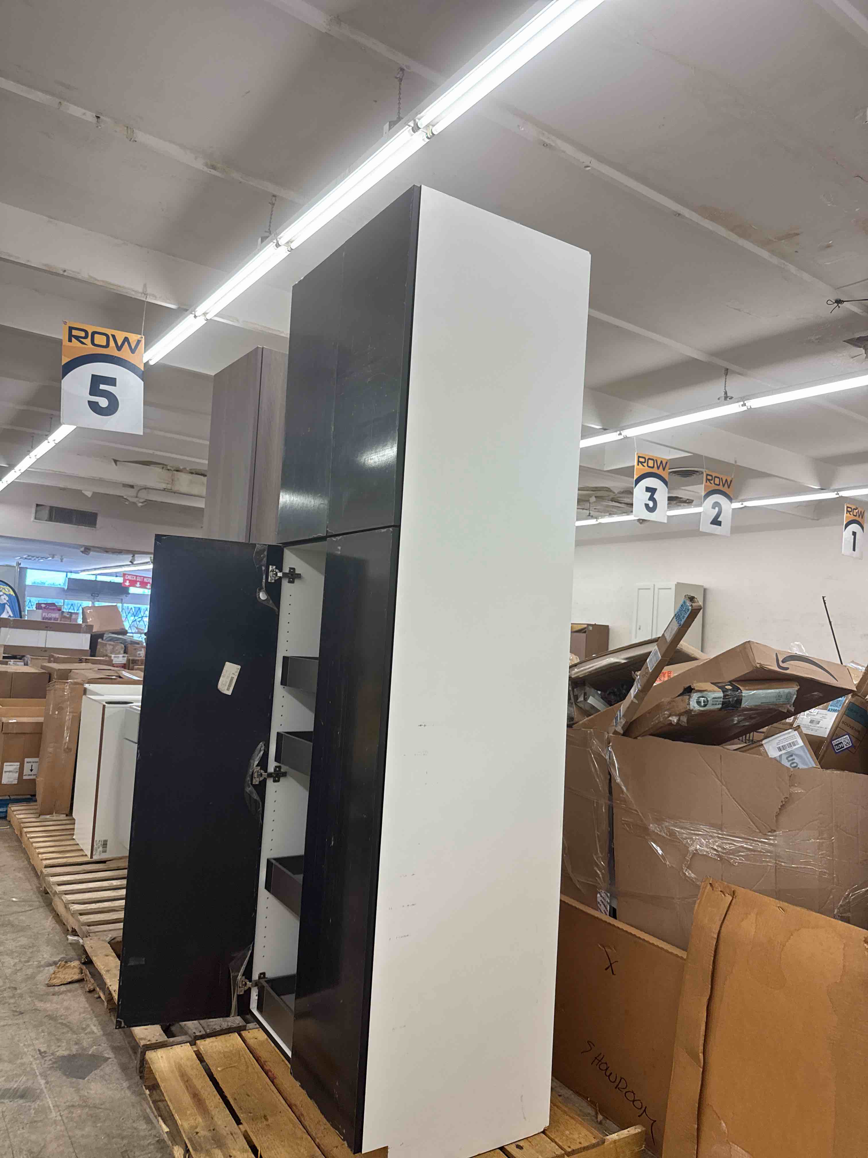 https://s3.amazonaws.com/lotting-images-prod/phillipi/GRA2226384_1752067736923.jpeg