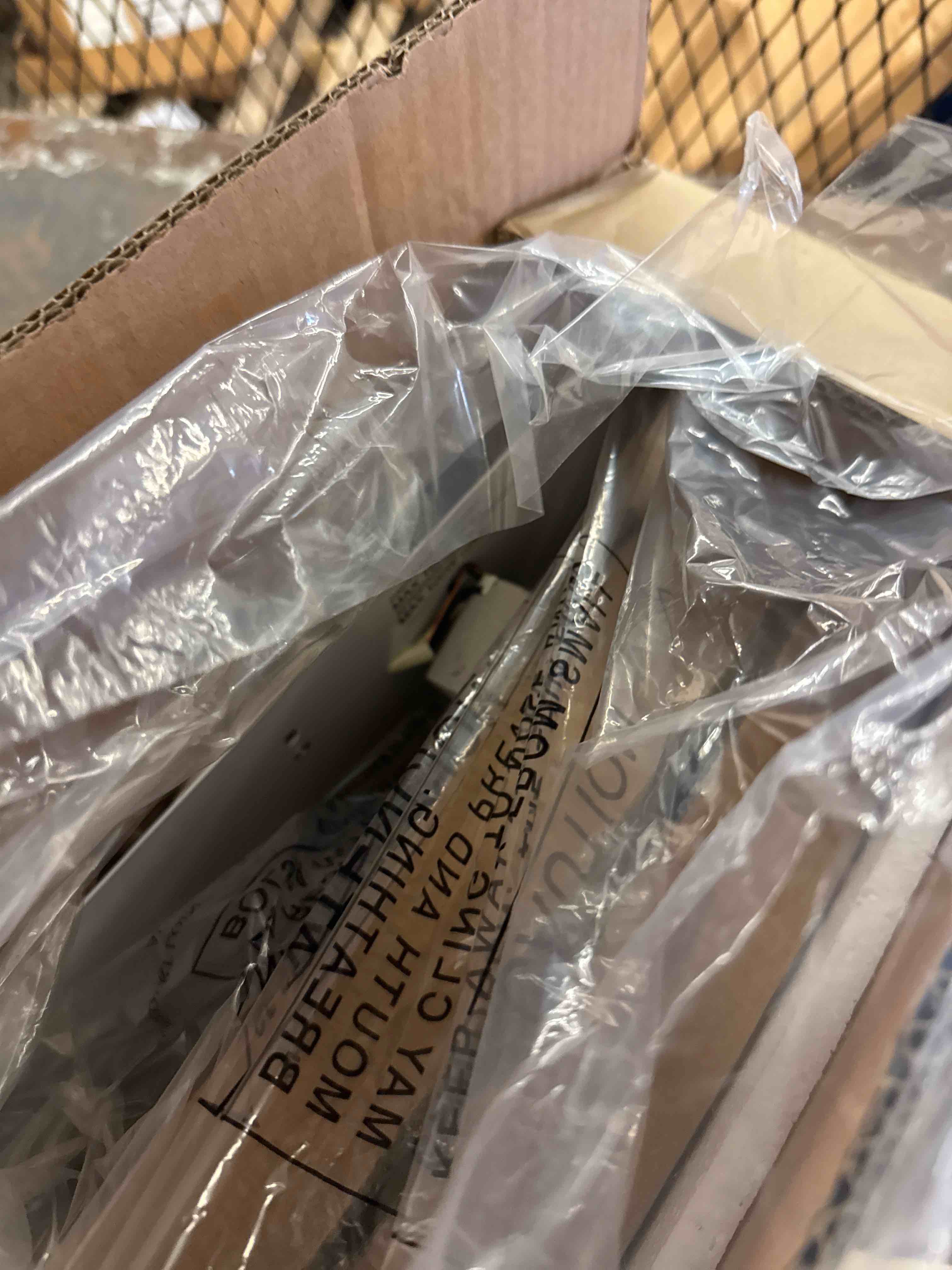 https://s3.amazonaws.com/lotting-images-prod/phillipi/GRA2226452_1753546253192.jpeg