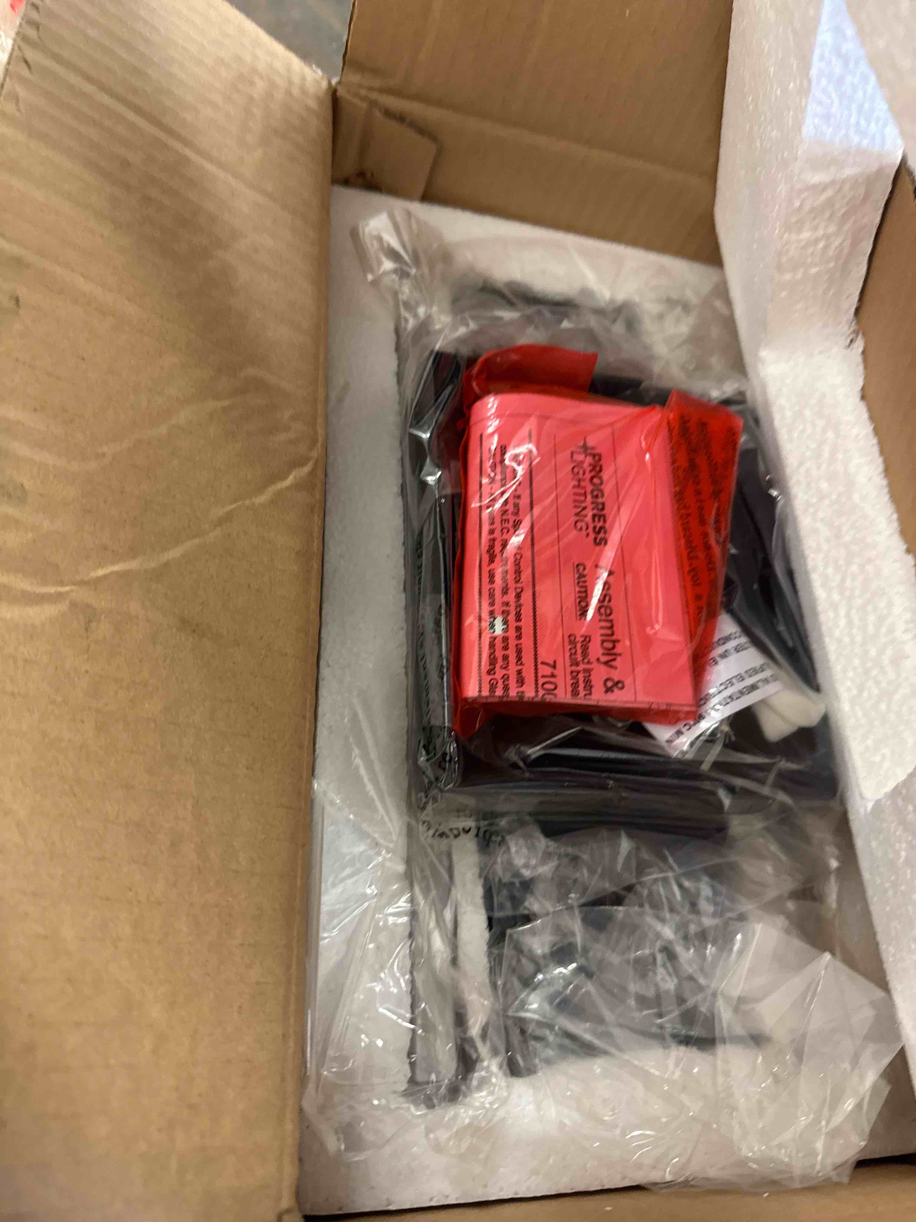 https://s3.amazonaws.com/lotting-images-prod/phillipi/GRA2226457_1753546673585.jpeg