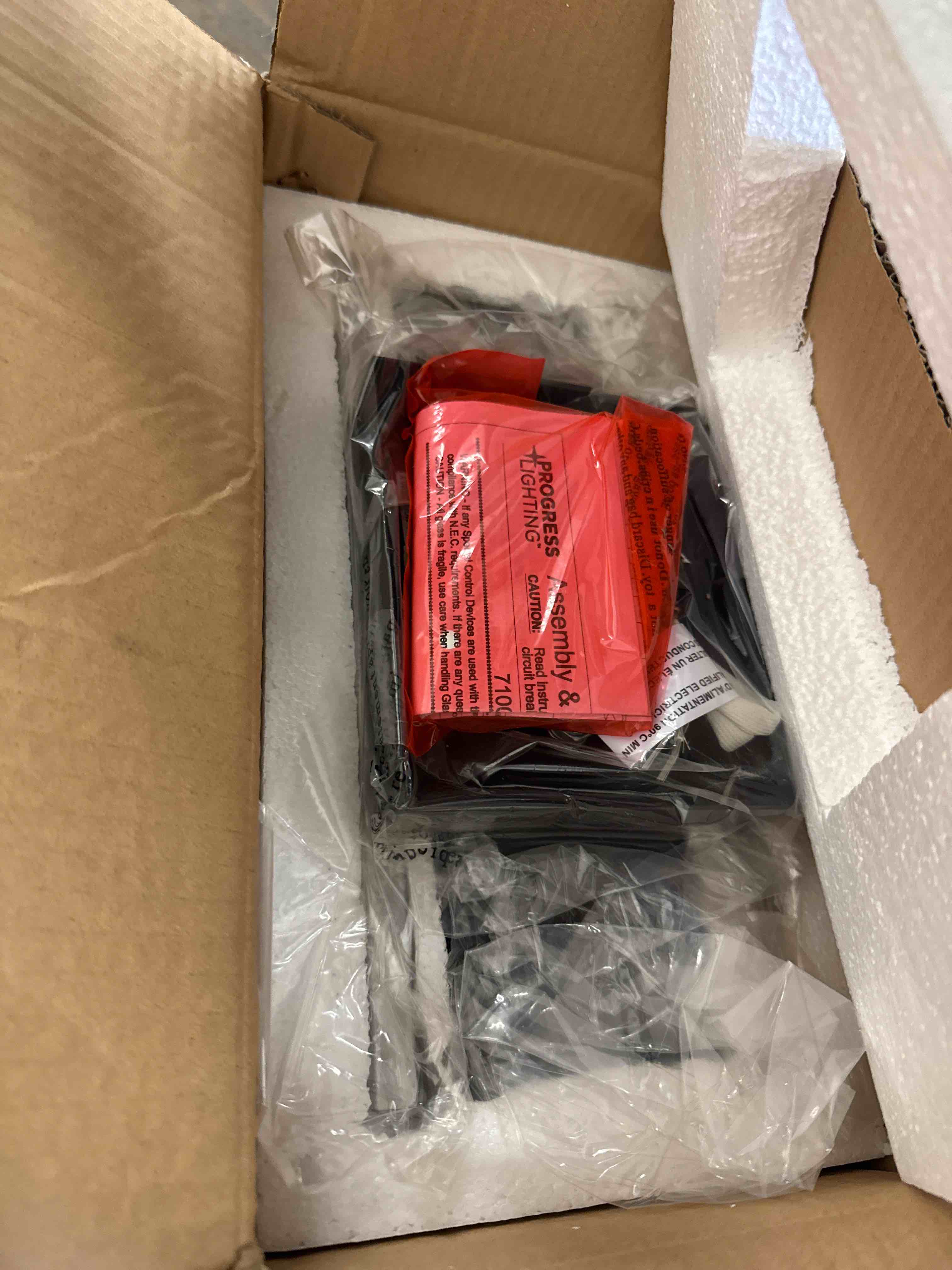 https://s3.amazonaws.com/lotting-images-prod/phillipi/GRA2226457_1753546674597.jpeg