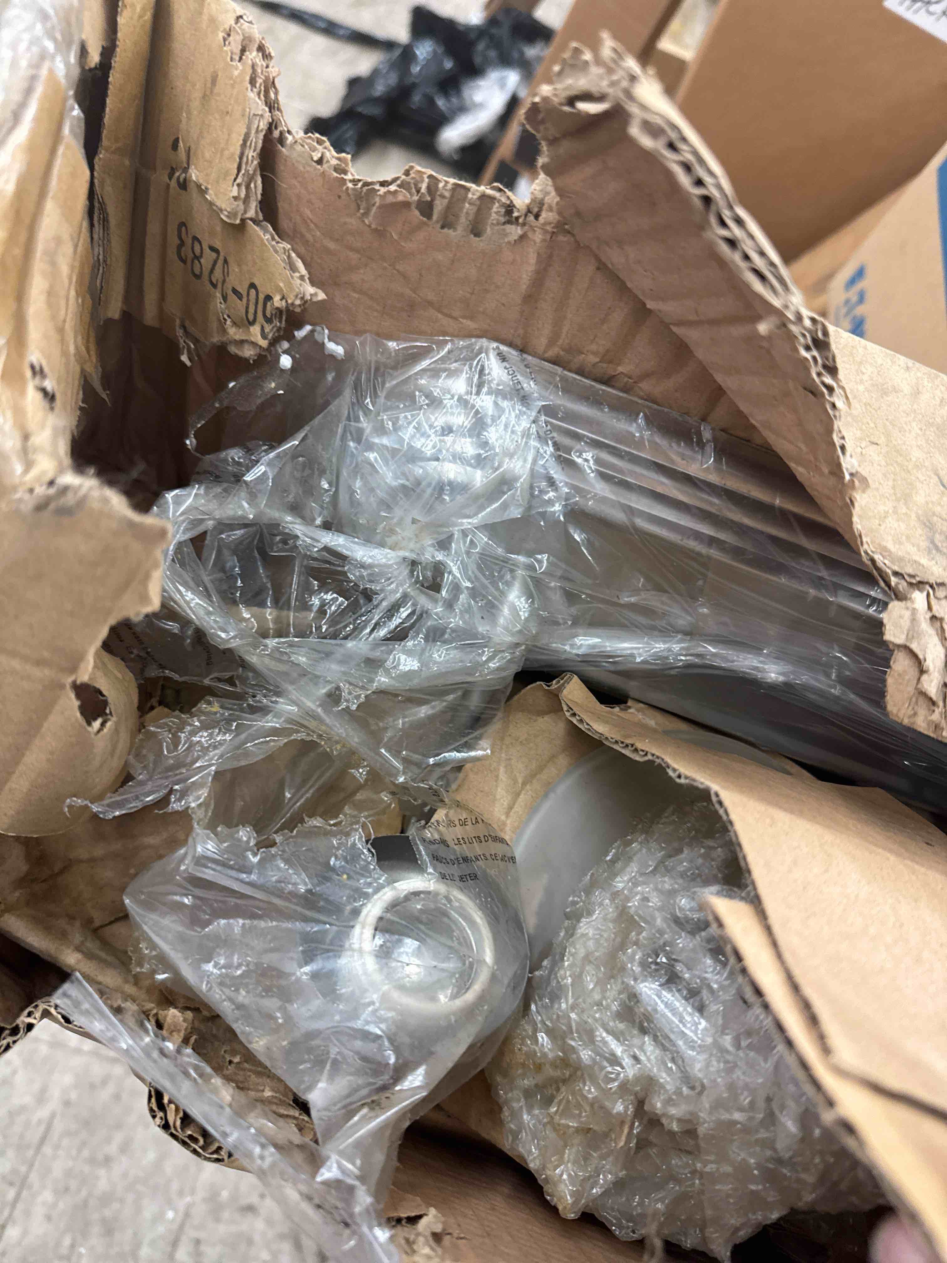 https://s3.amazonaws.com/lotting-images-prod/phillipi/GRA2226500_1753552428726.jpeg