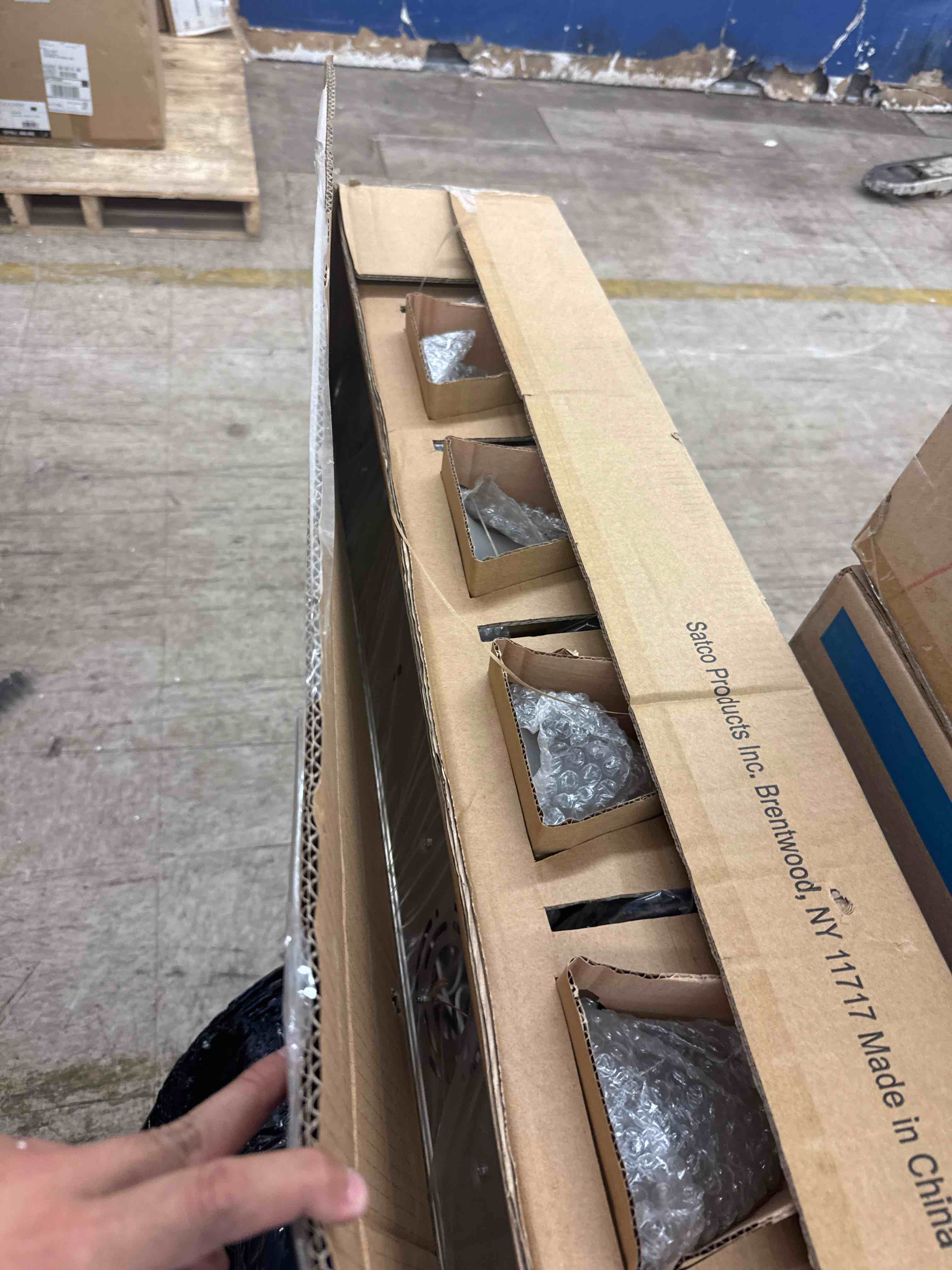 https://s3.amazonaws.com/lotting-images-prod/phillipi/GRA2226502_1753552539438.jpeg