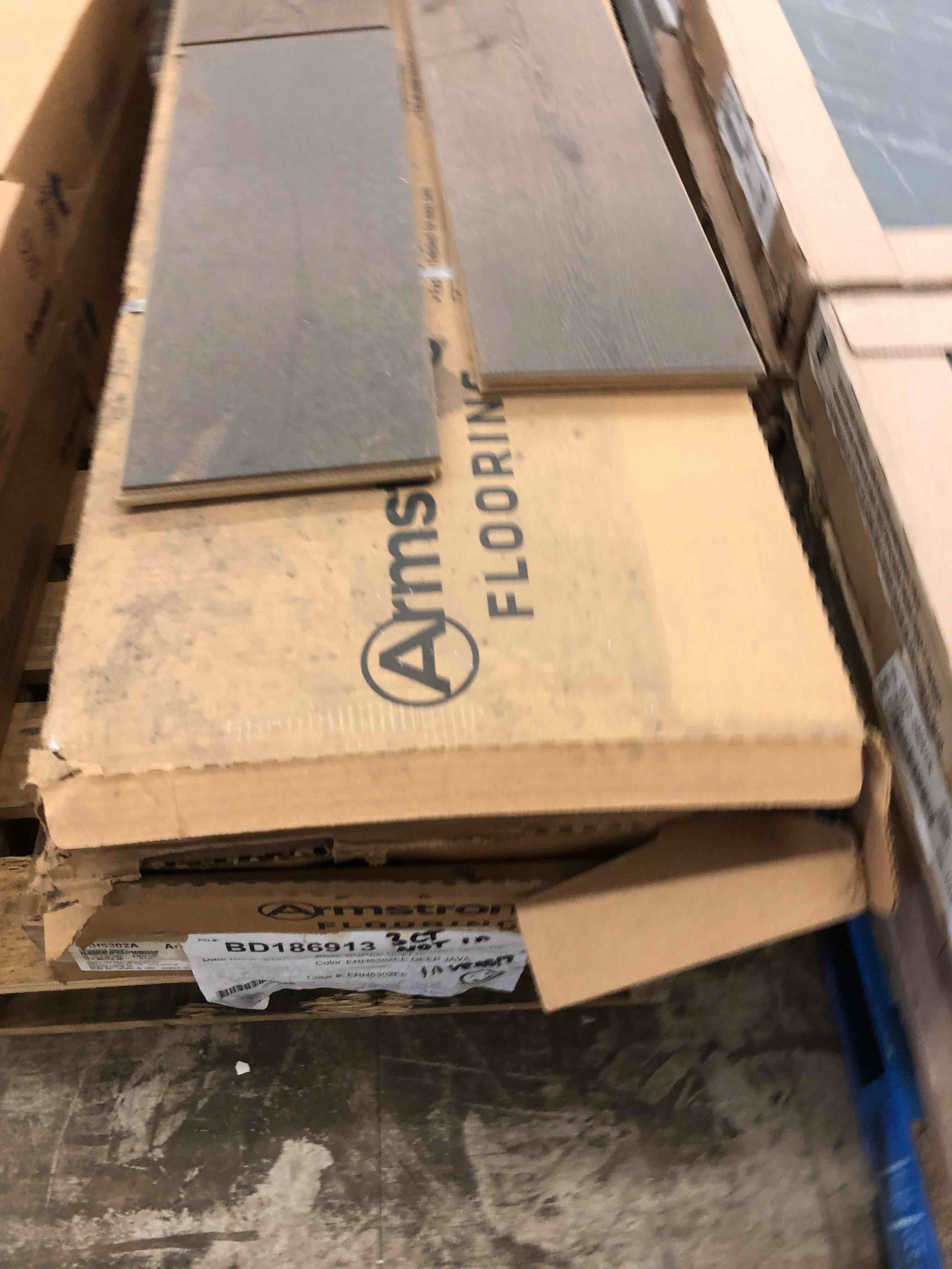 https://s3.amazonaws.com/lotting-images-prod/phillipi/GRA2226536_1755022212452.jpeg