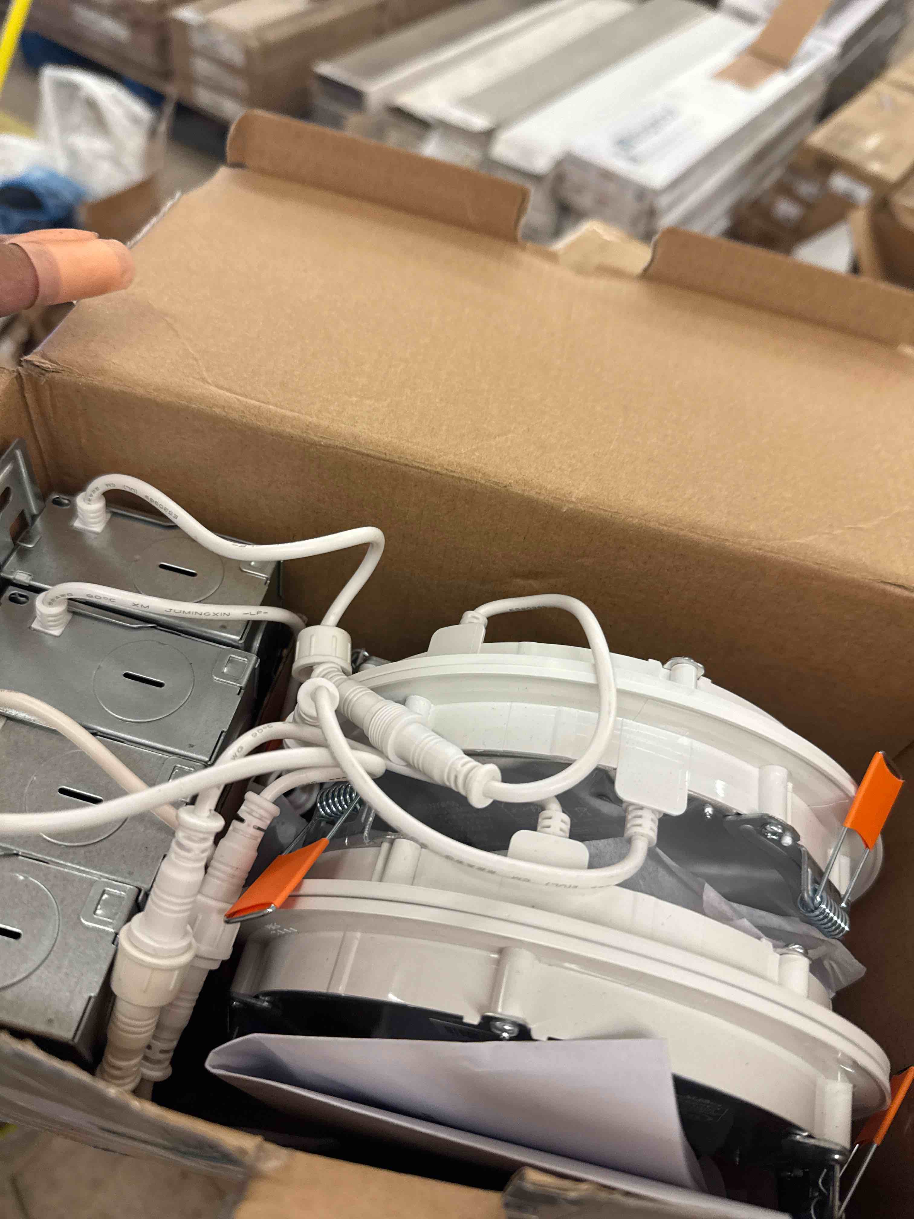 https://s3.amazonaws.com/lotting-images-prod/phillipi/GRA2226551_1755025695711.jpeg