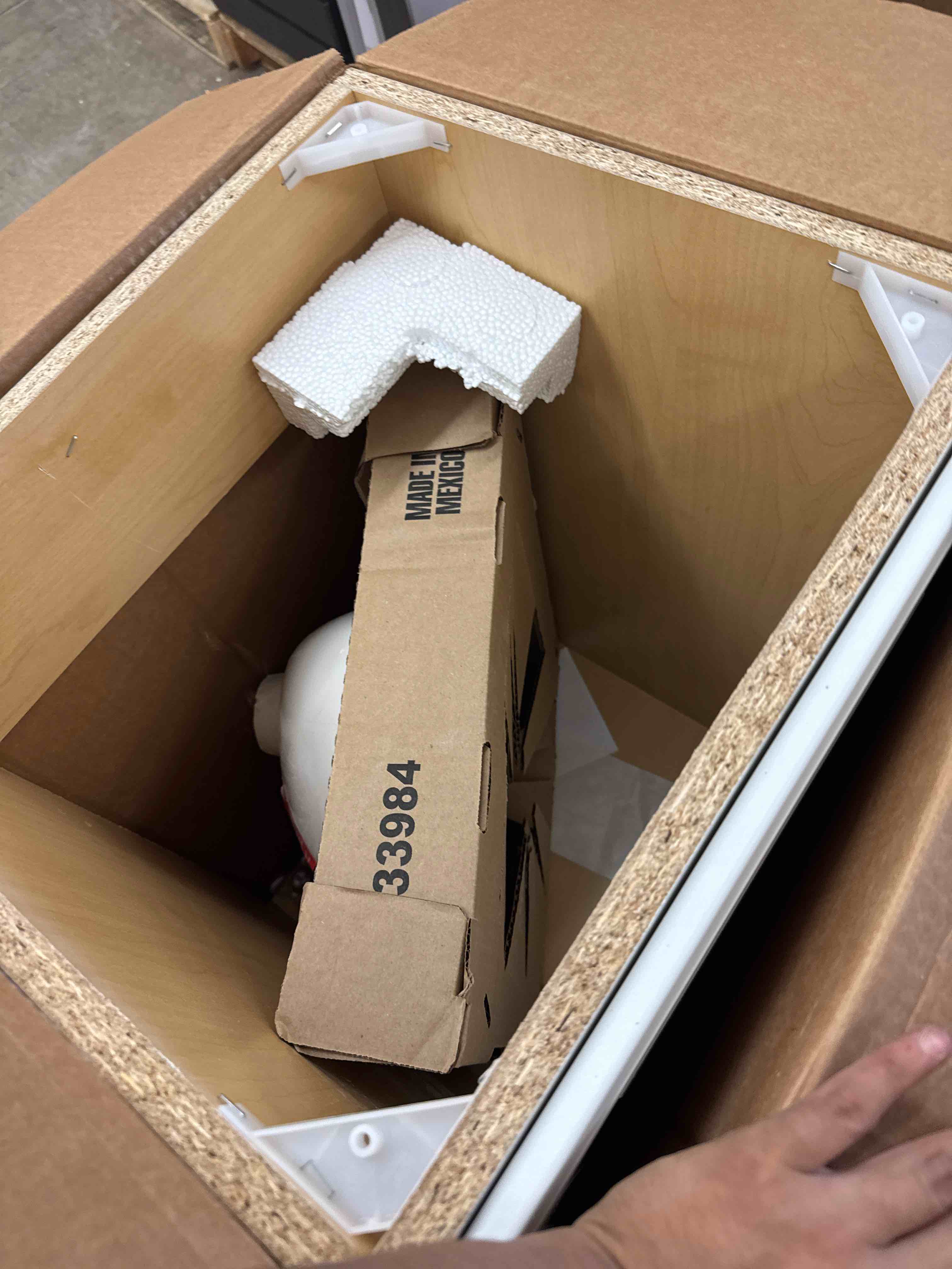 https://s3.amazonaws.com/lotting-images-prod/phillipi/GRA2226576_1755030861650.jpeg