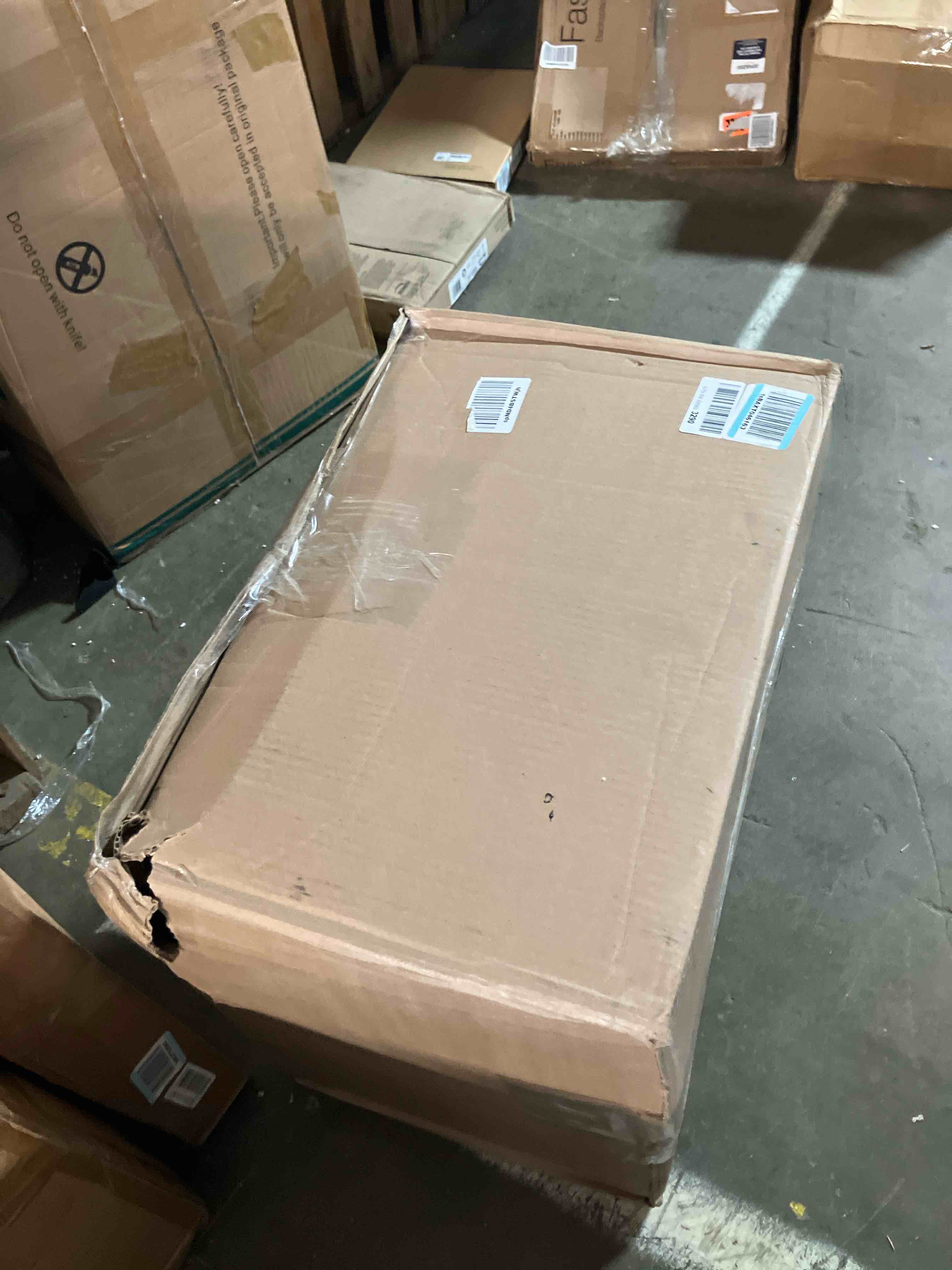 https://s3.amazonaws.com/lotting-images-prod/phillipi/GRA2228217_1745354771381.jpeg