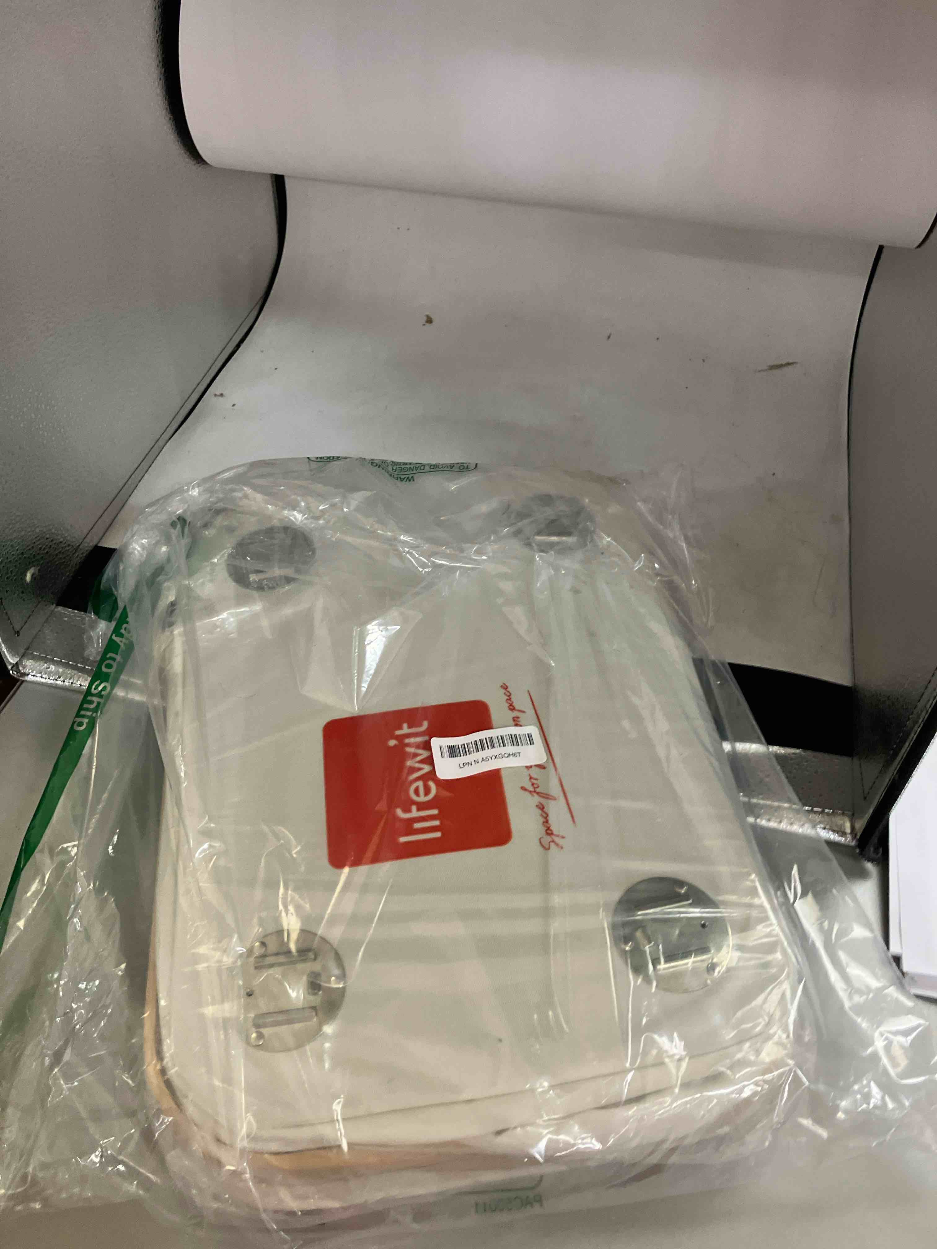 https://s3.amazonaws.com/lotting-images-prod/phillipi/GRA2229866_1746460566838.jpeg
