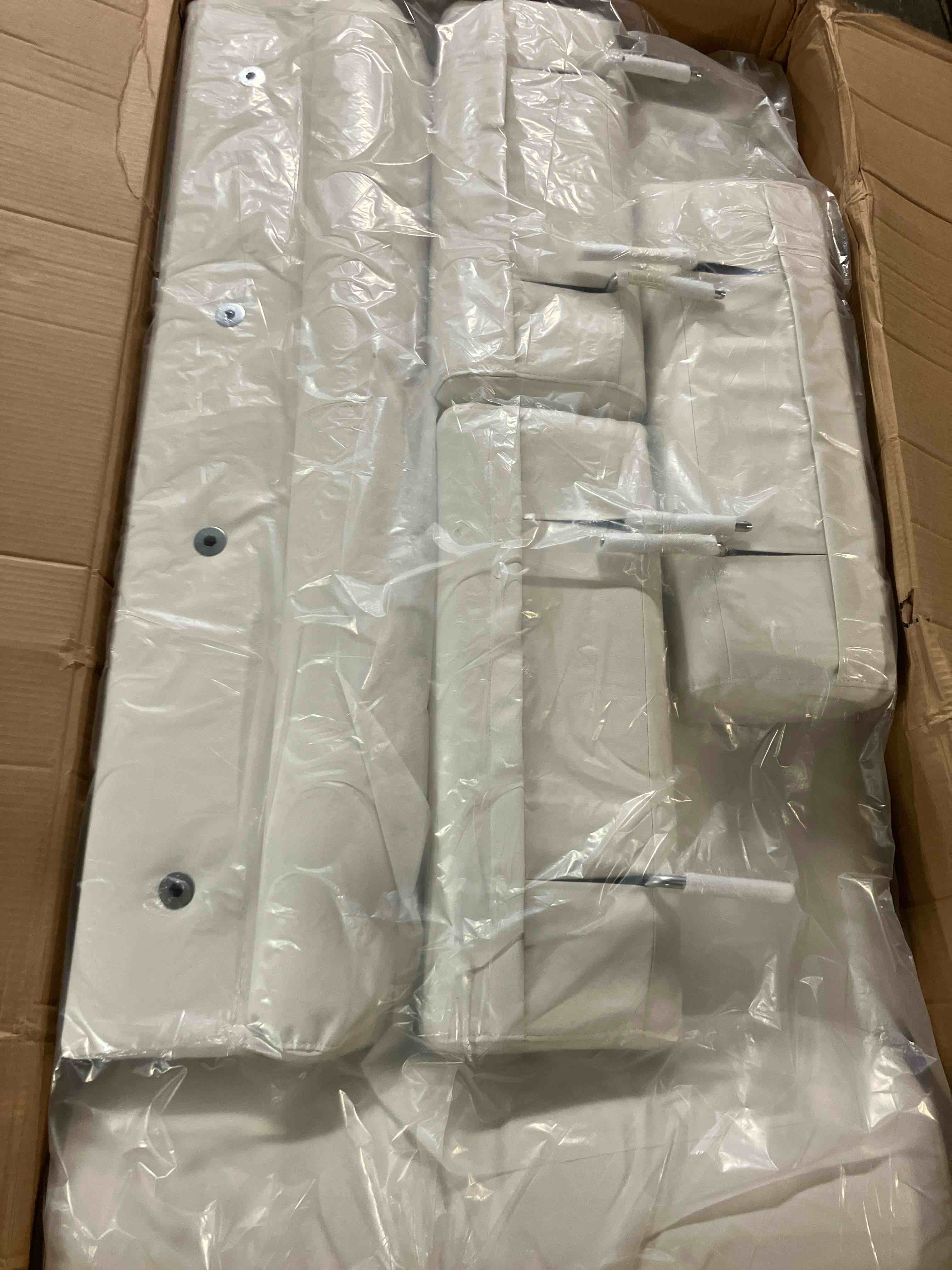 https://s3.amazonaws.com/lotting-images-prod/phillipi/GRA2230217_1750878692837.jpeg