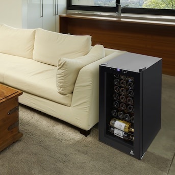 Vinotemp 18.9-in W 28 -Bottle Black Freestanding Indoor Wine Cooler. Buttons don’t work but does get cold