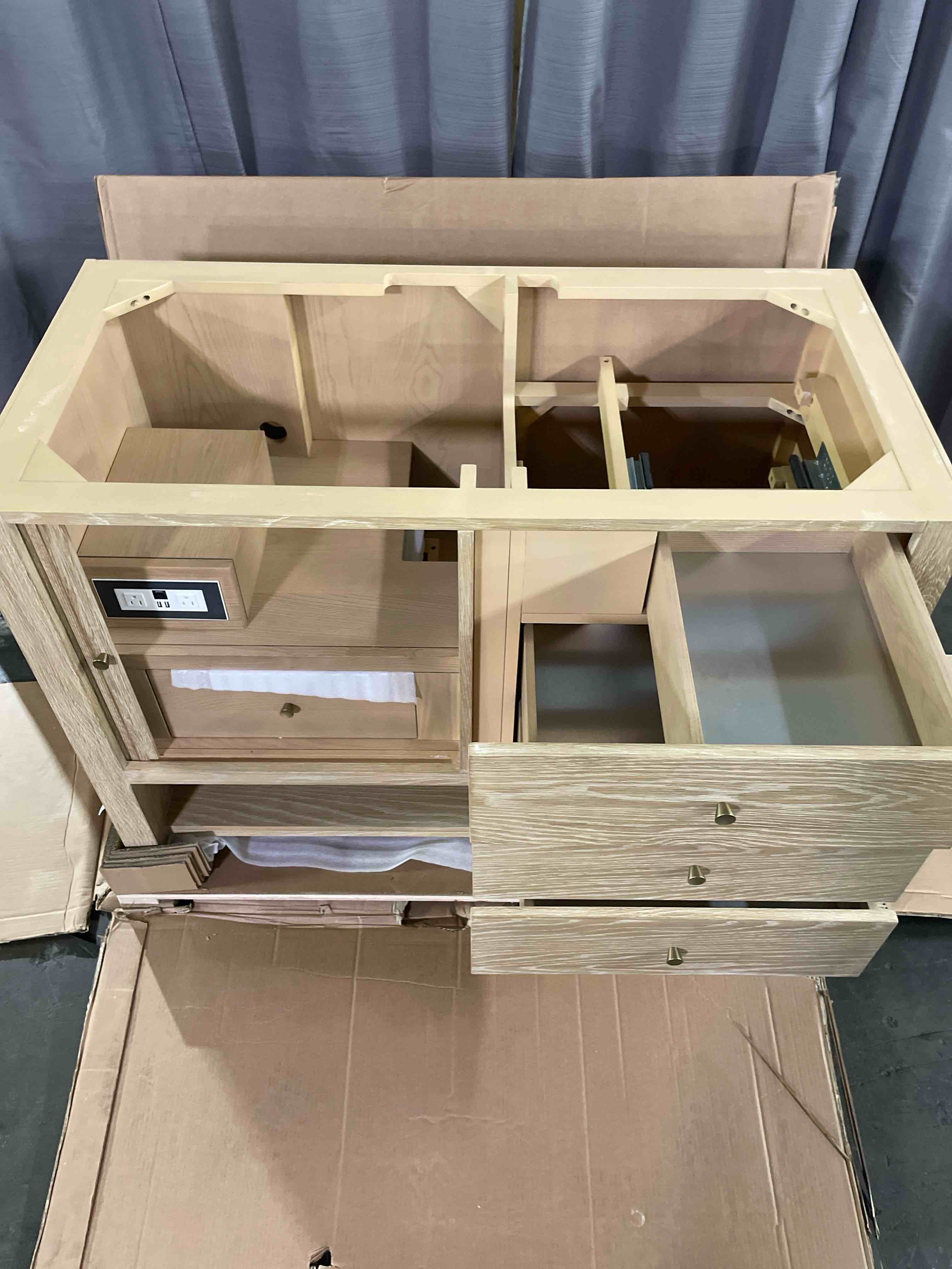 https://s3.amazonaws.com/lotting-images-prod/phillipi/GRA2230647_1753385015861.jpeg
