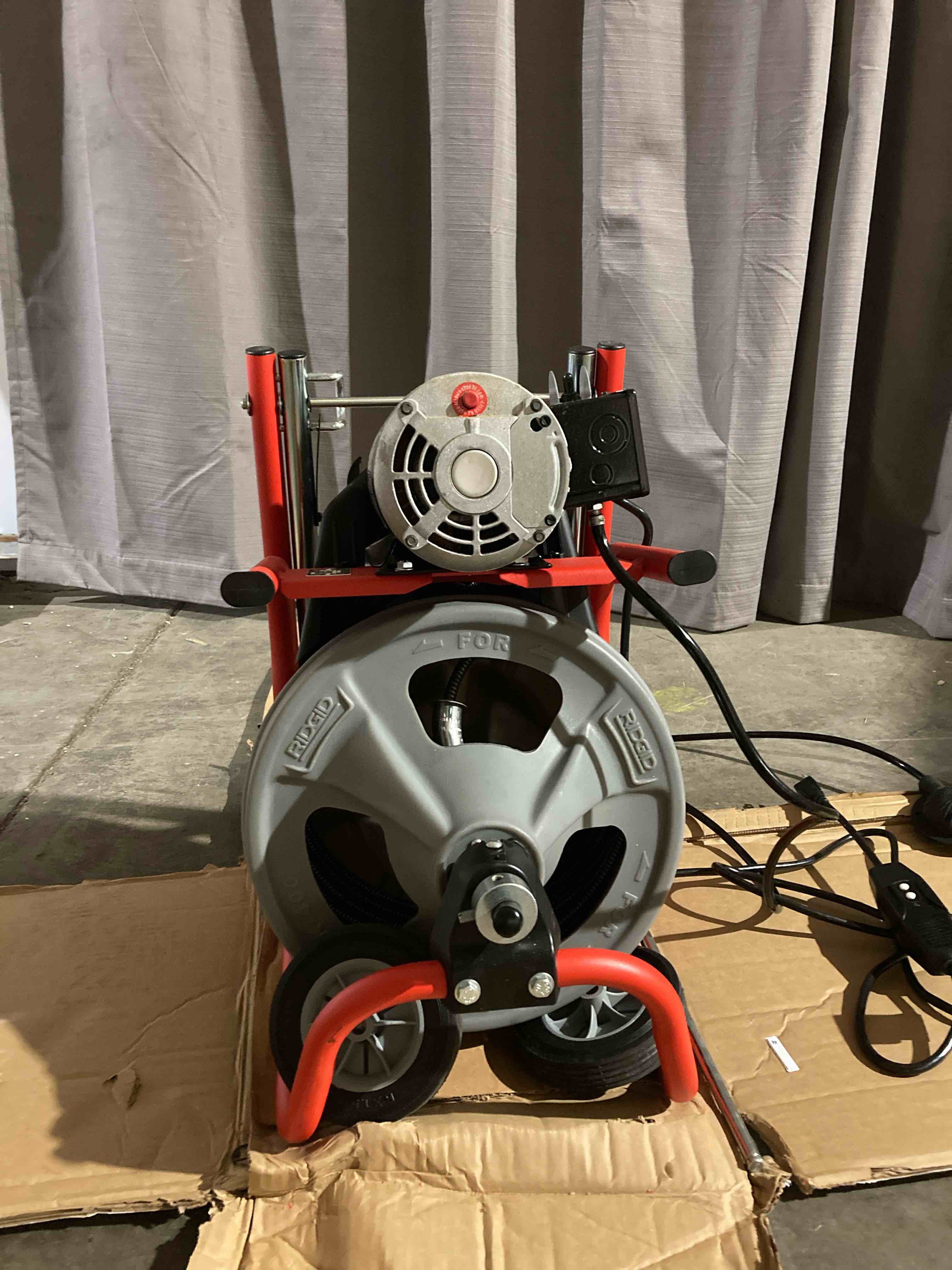https://s3.amazonaws.com/lotting-images-prod/phillipi/GRA2230709_1753969911377.jpeg
