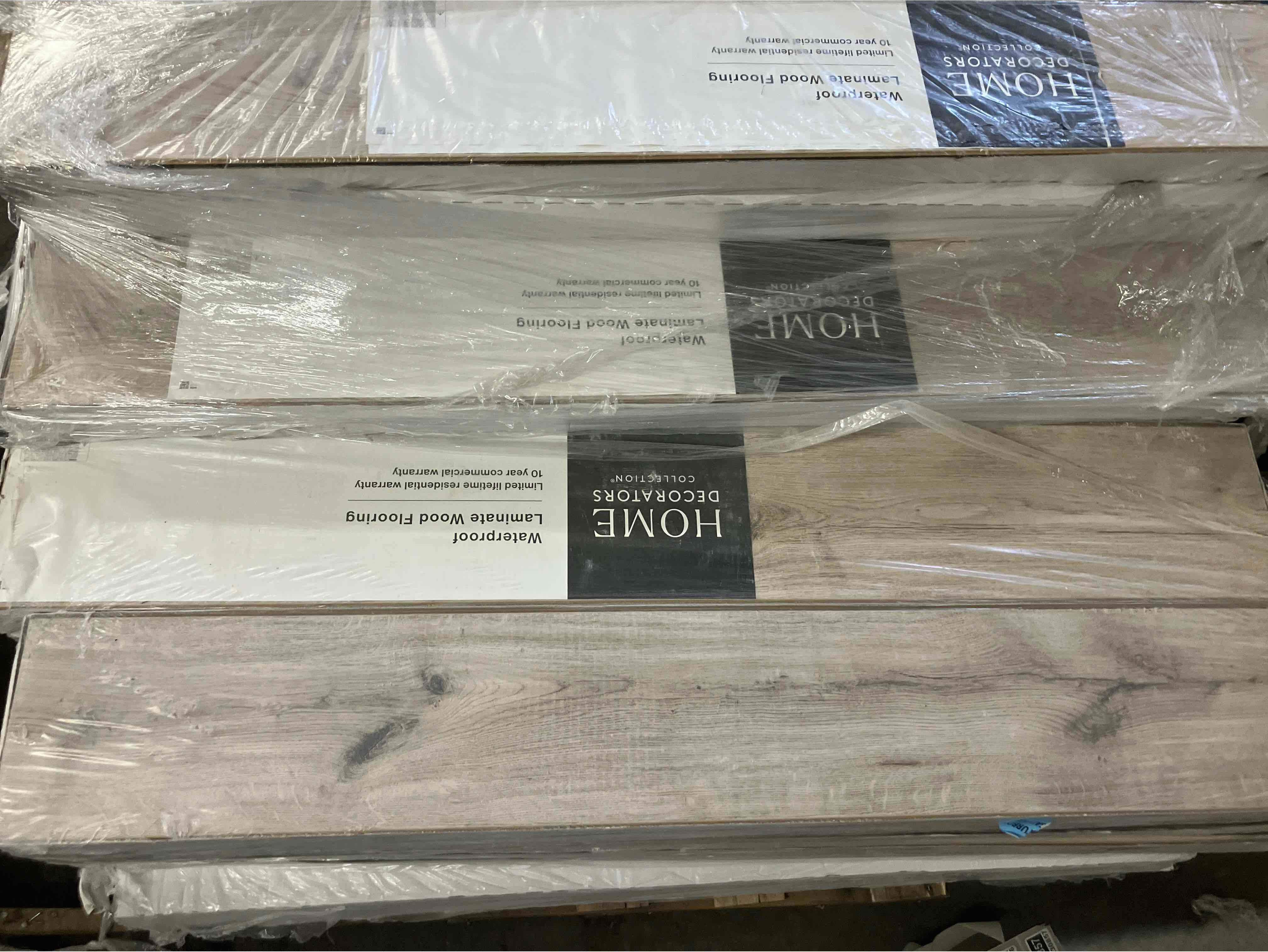 https://s3.amazonaws.com/lotting-images-prod/phillipi/GRA2230853_1754412395549.jpeg