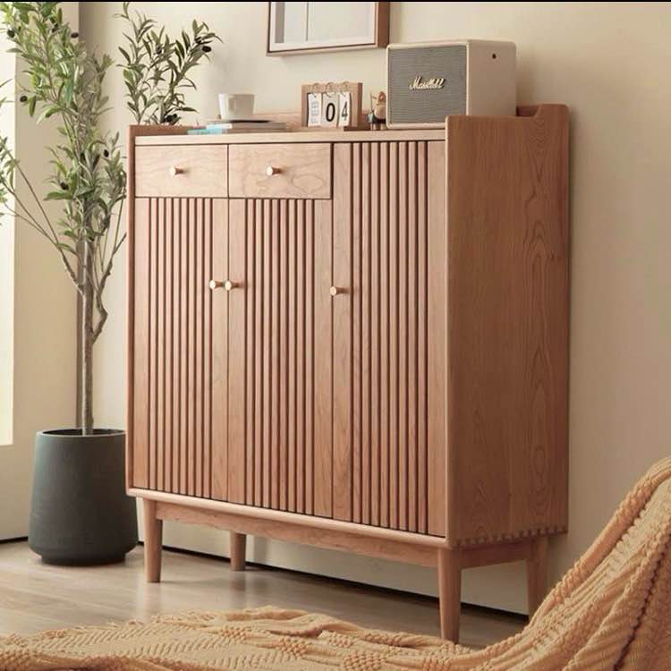 22 Pair Solid Wood Shoe Storage Cabinet, Red Oak Naturalist Style with 2 Drawers, 3 Cabinet Doors, 4 Shelves, Gold Brushed Knobs. 42.51'' H X 43.3'' W X 13.77'' D