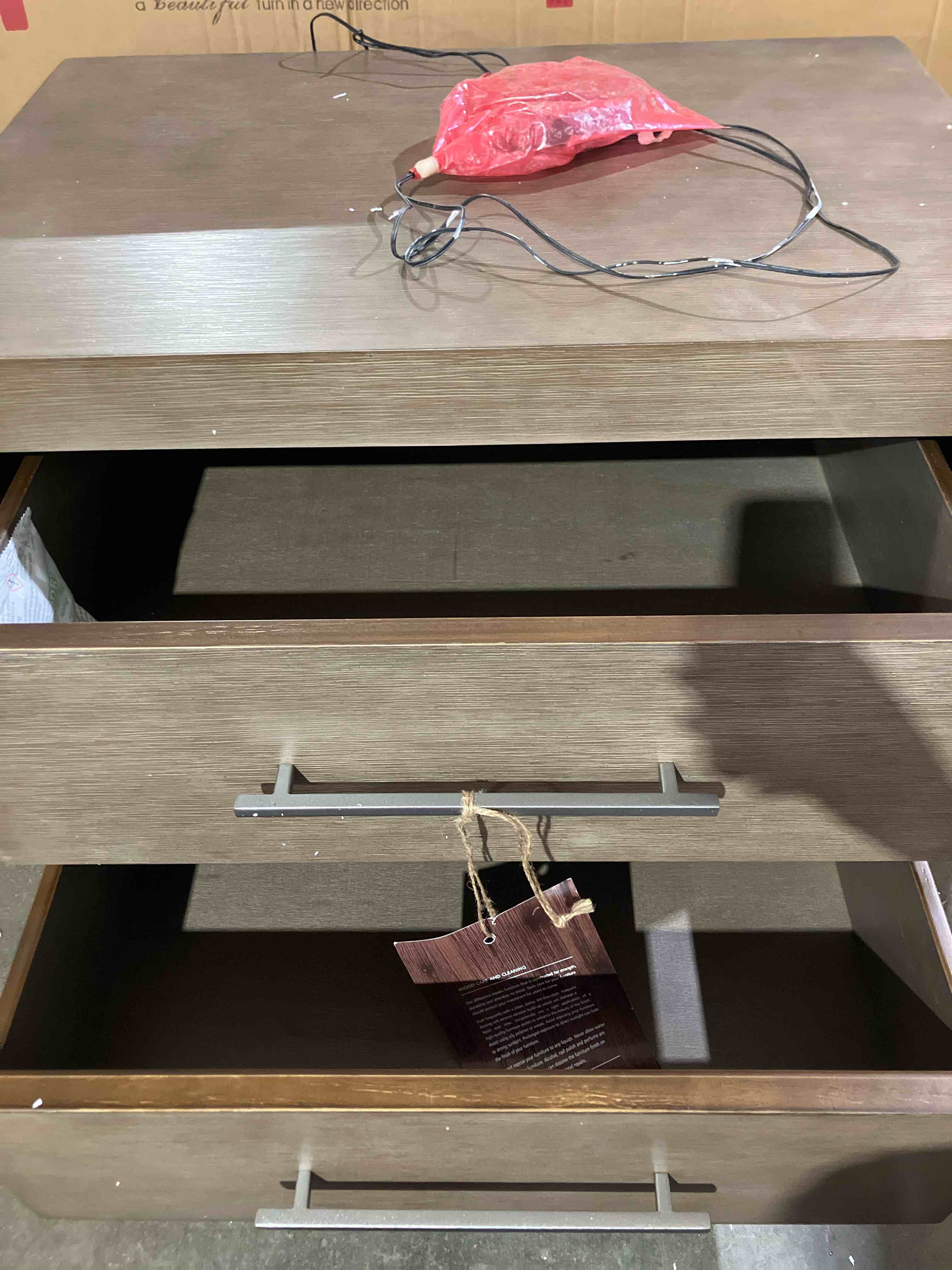 https://s3.amazonaws.com/lotting-images-prod/phillipi/GRA2231384_1757106155692.jpeg