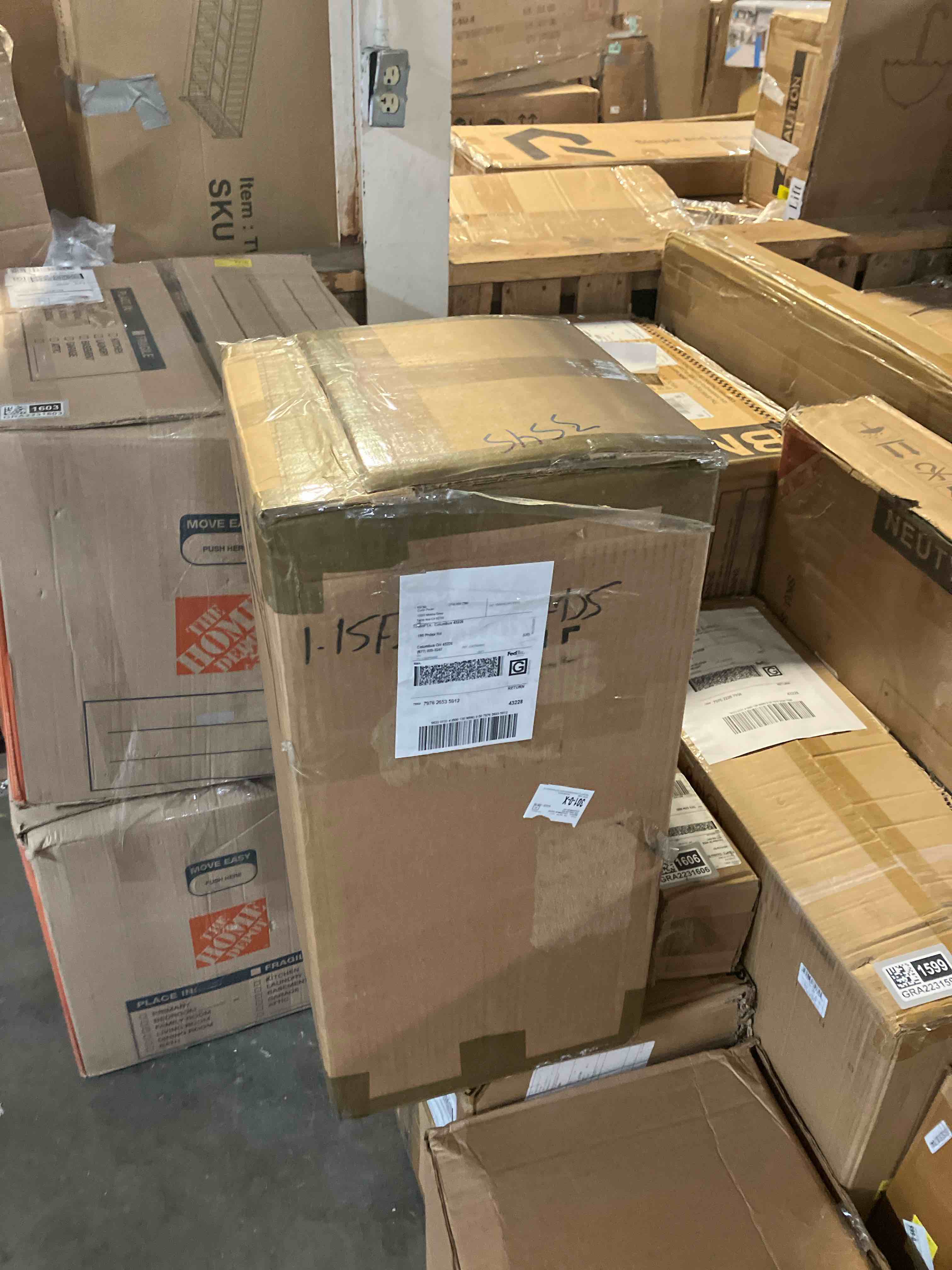 https://s3.amazonaws.com/lotting-images-prod/phillipi/GRA2231607_1759413521787.jpeg