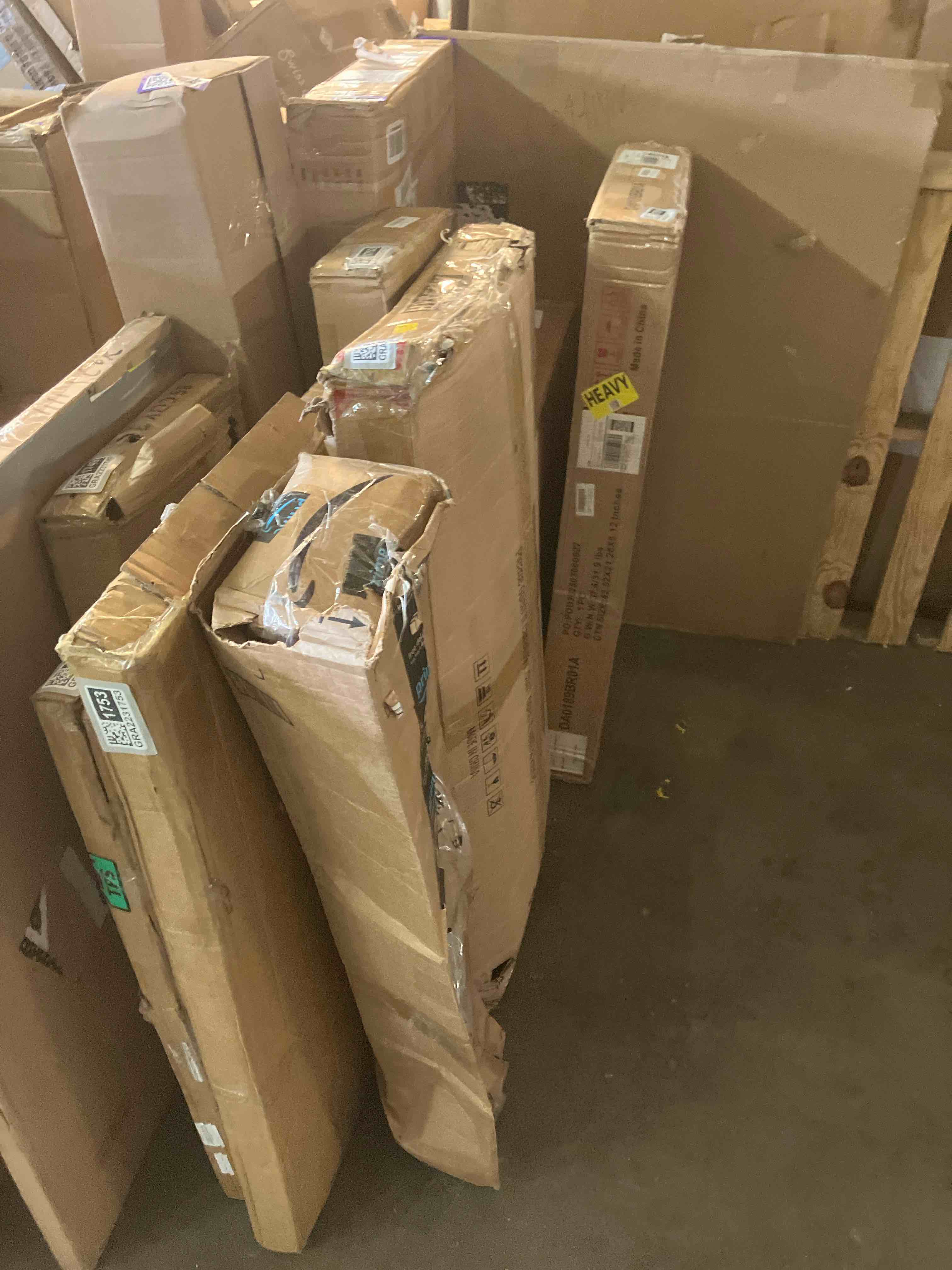 https://s3.amazonaws.com/lotting-images-prod/phillipi/GRA2231755_1760979567058.jpeg