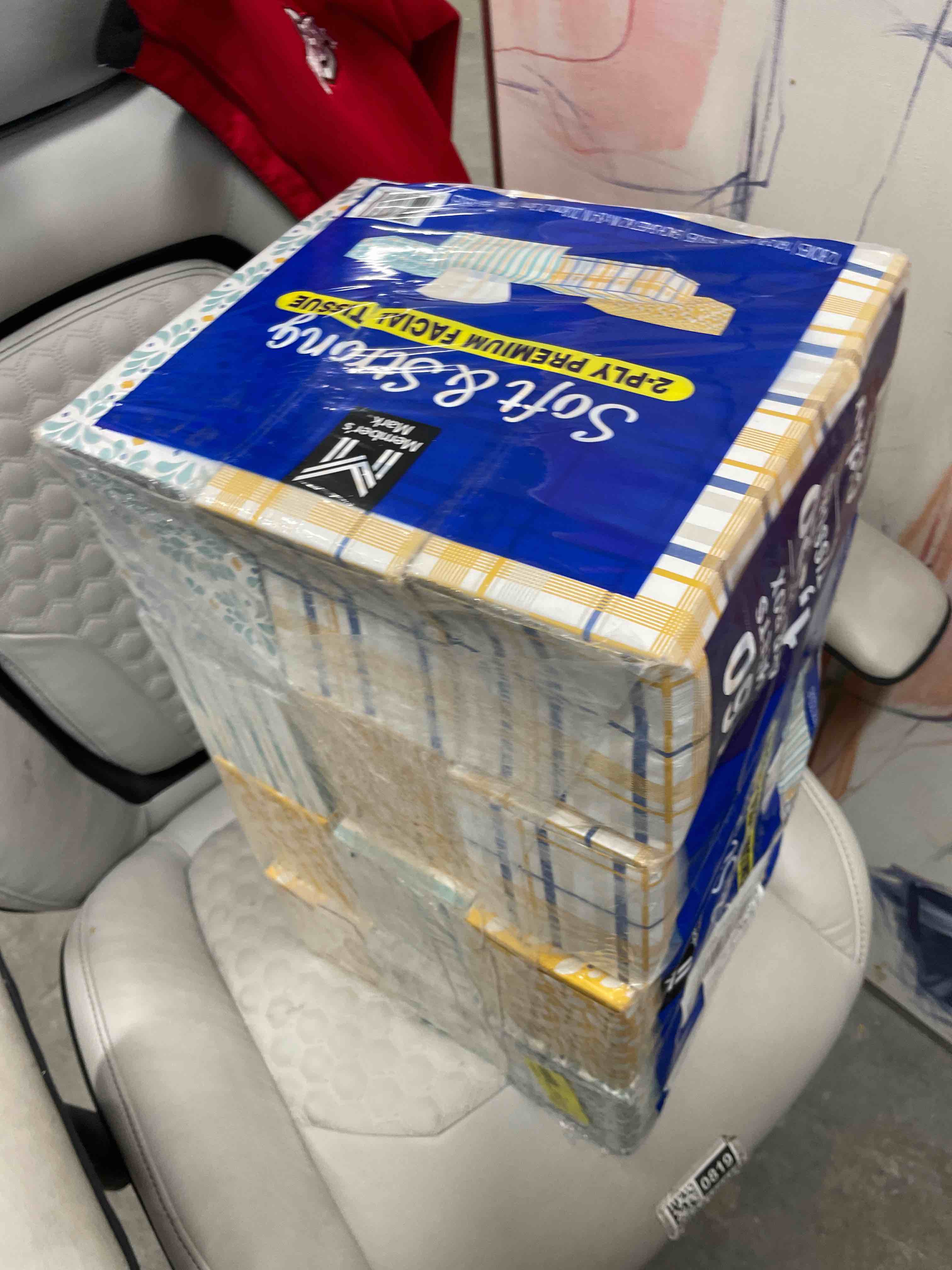 Condition photo showing New/Like New for Member's Mark 2-Ply Facial Tissues, Flat Boxes (160 tissues/box, 12 boxes)