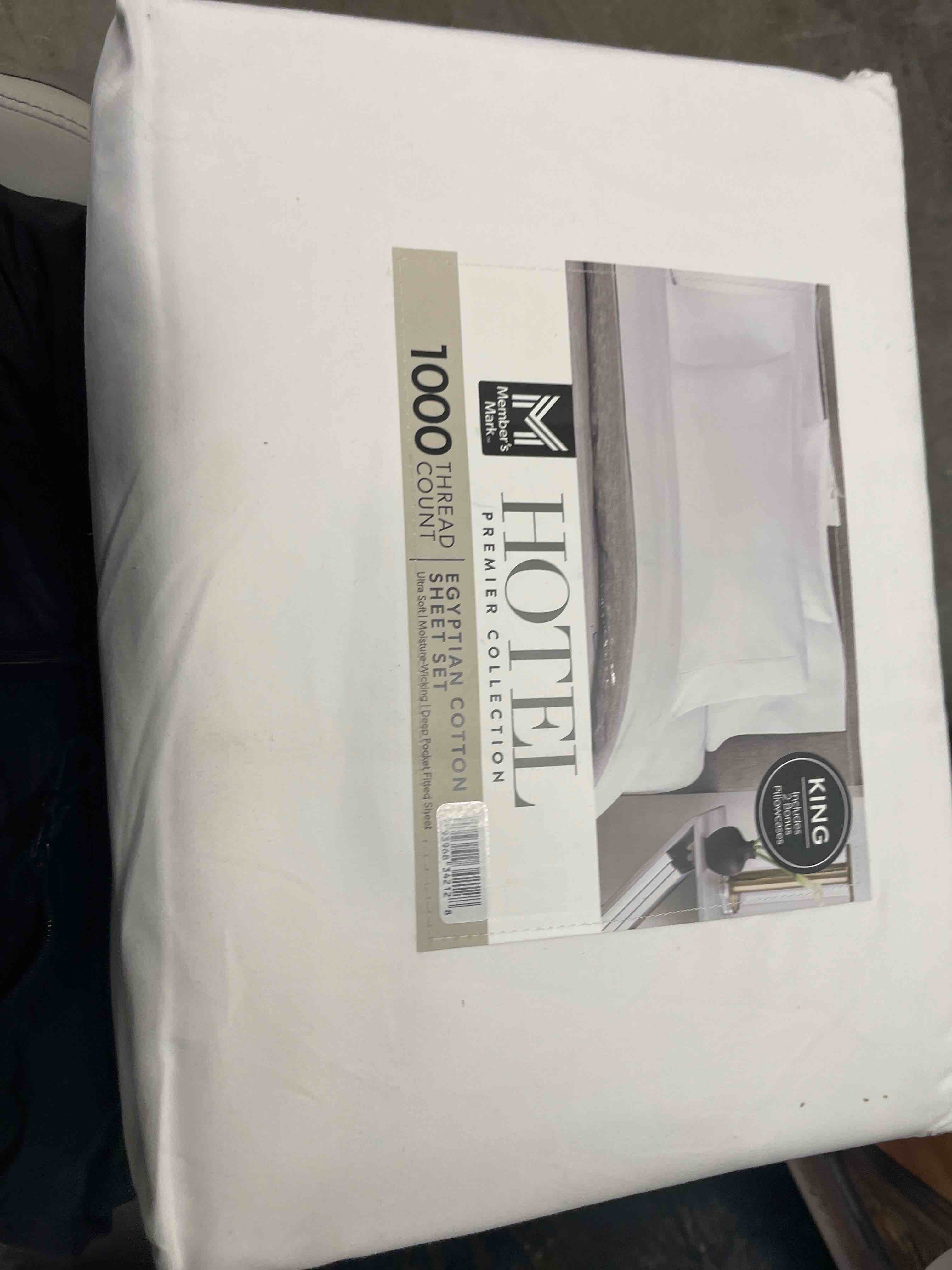 Condition photo showing New/Like New for Member’s Mark Hotel Luxury Collection 1000-Thread-Count Egyptian Cotton Sheet Set