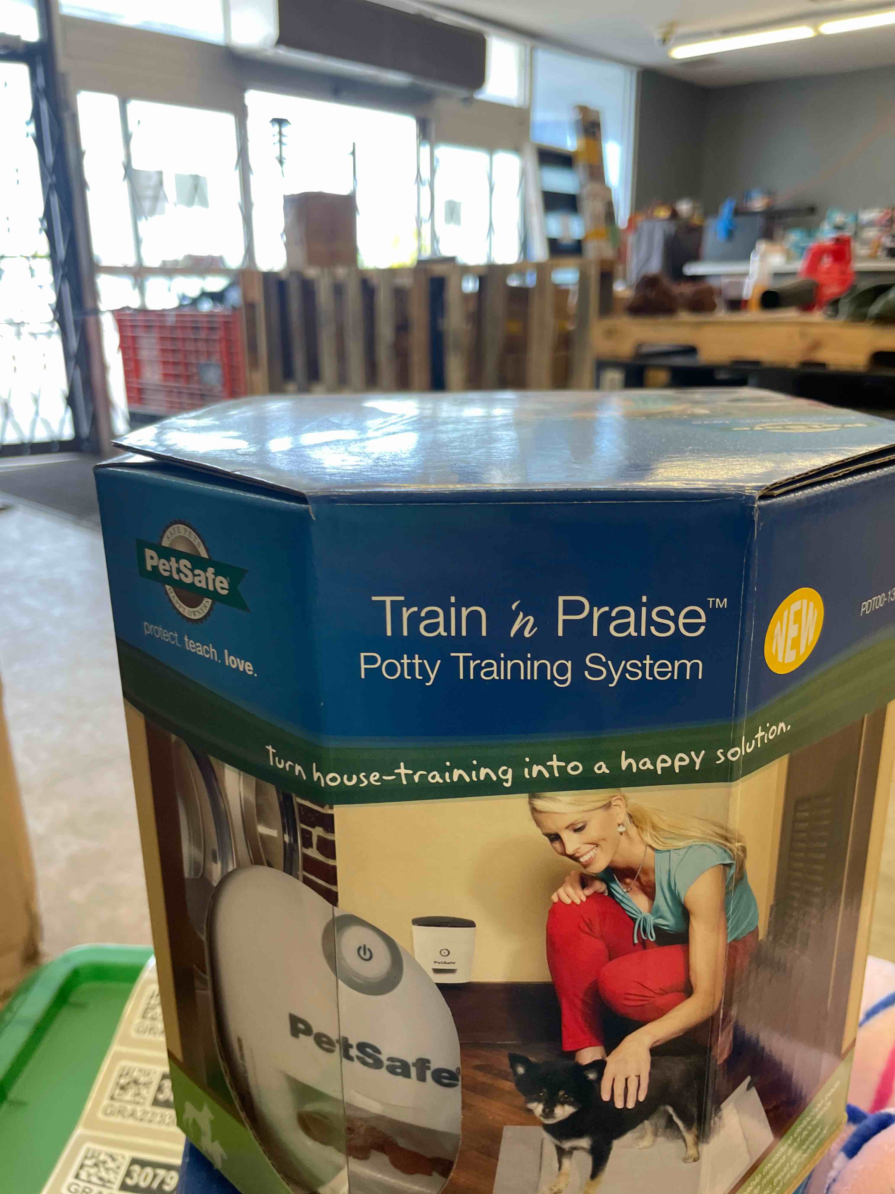 https://s3.amazonaws.com/lotting-images-prod/phillipi/GRA2233083_1746717677512.jpeg