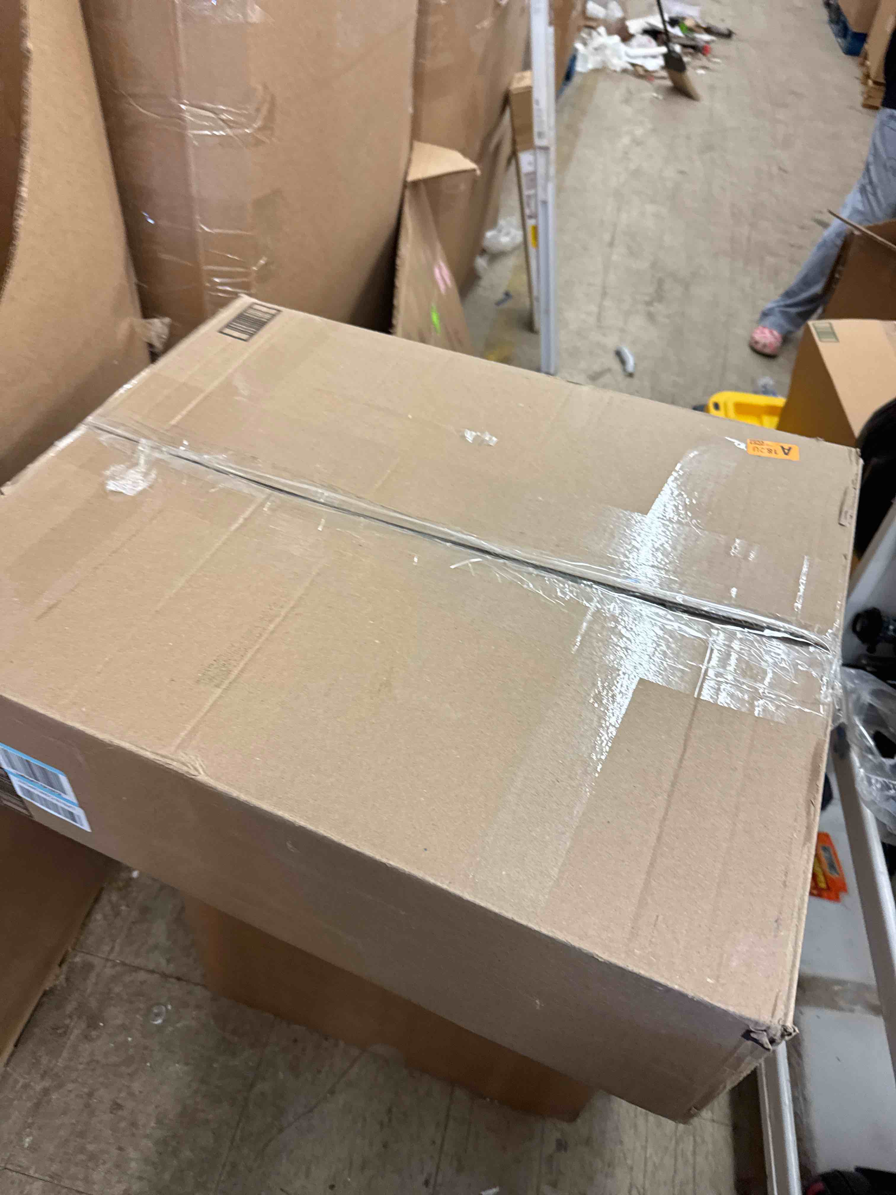 https://s3.amazonaws.com/lotting-images-prod/phillipi/GRA2234026_1748876093087.jpeg