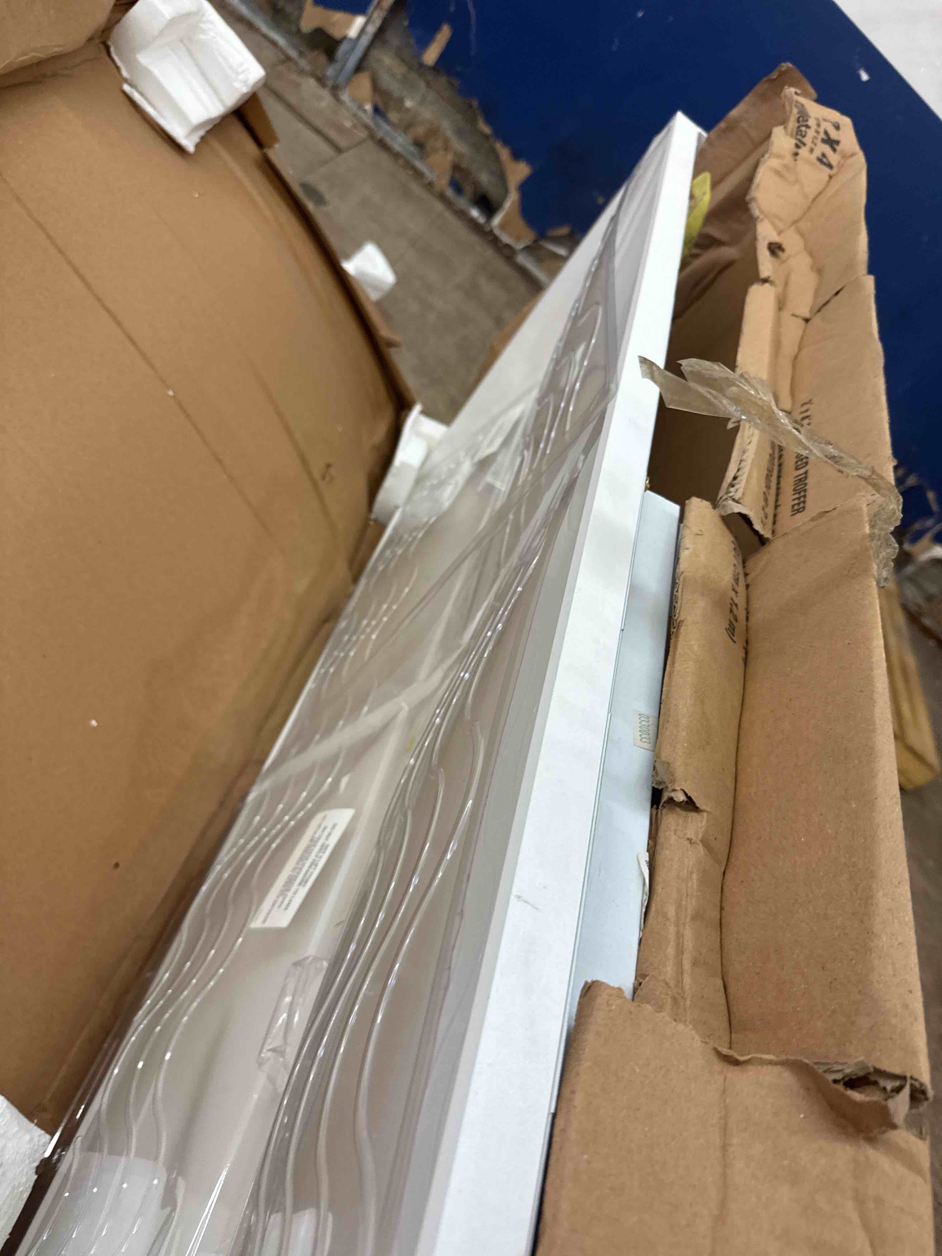 https://s3.amazonaws.com/lotting-images-prod/phillipi/GRA2235076_1750694773561.jpeg