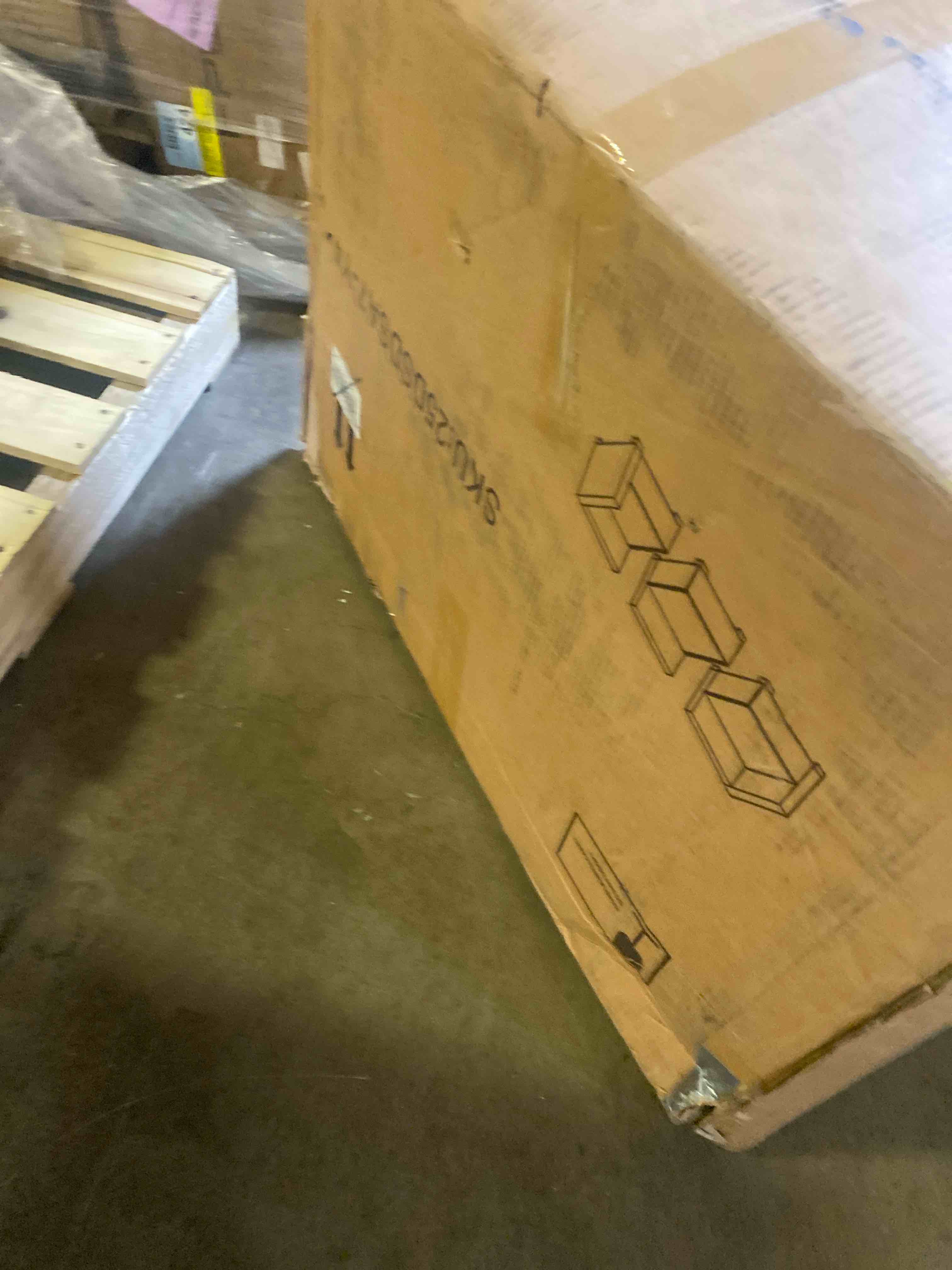 https://s3.amazonaws.com/lotting-images-prod/phillipi/GRA2235141_1750862870900.jpeg