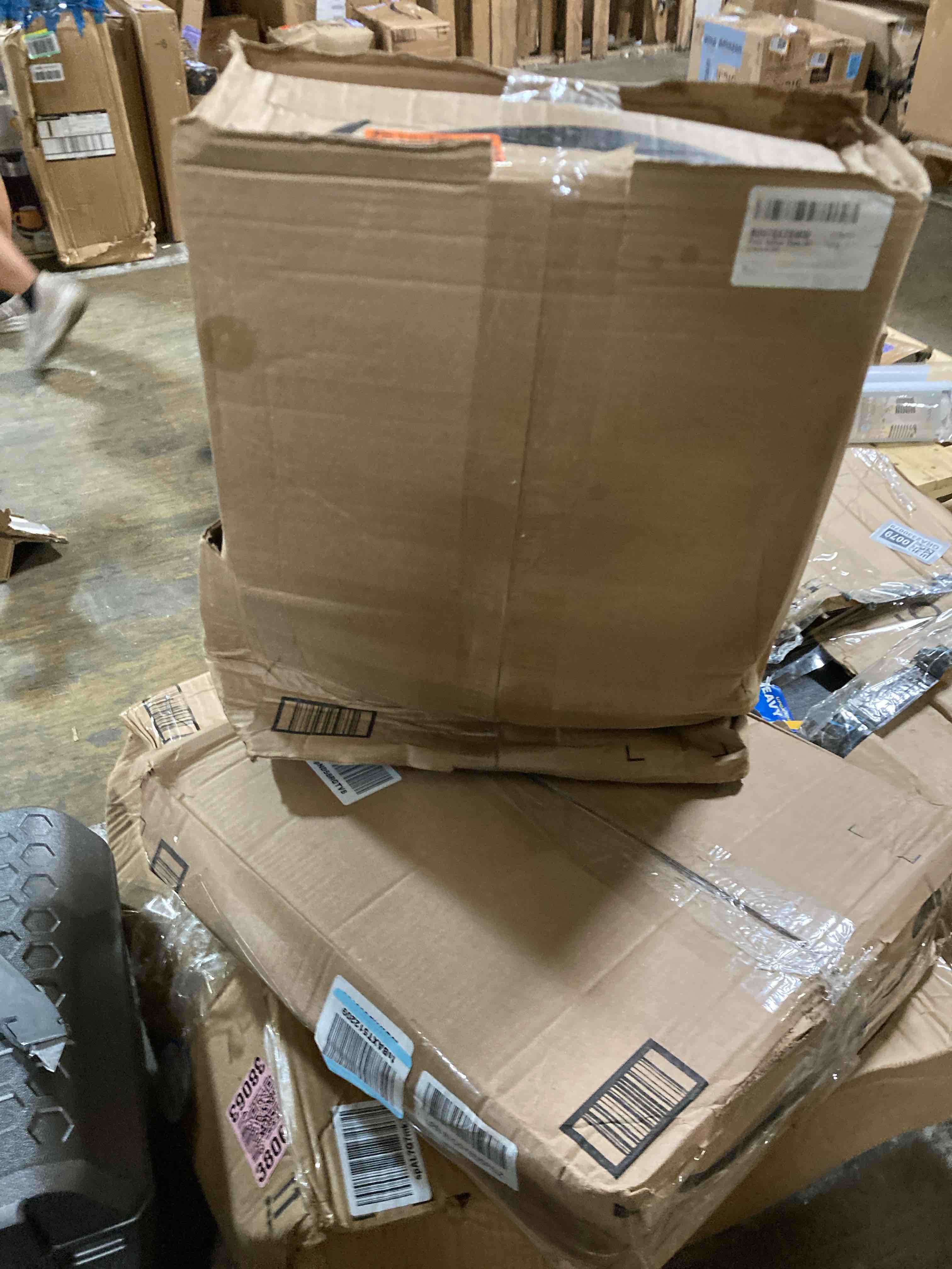 https://s3.amazonaws.com/lotting-images-prod/phillipi/GRA2235244_1753473732099.jpeg