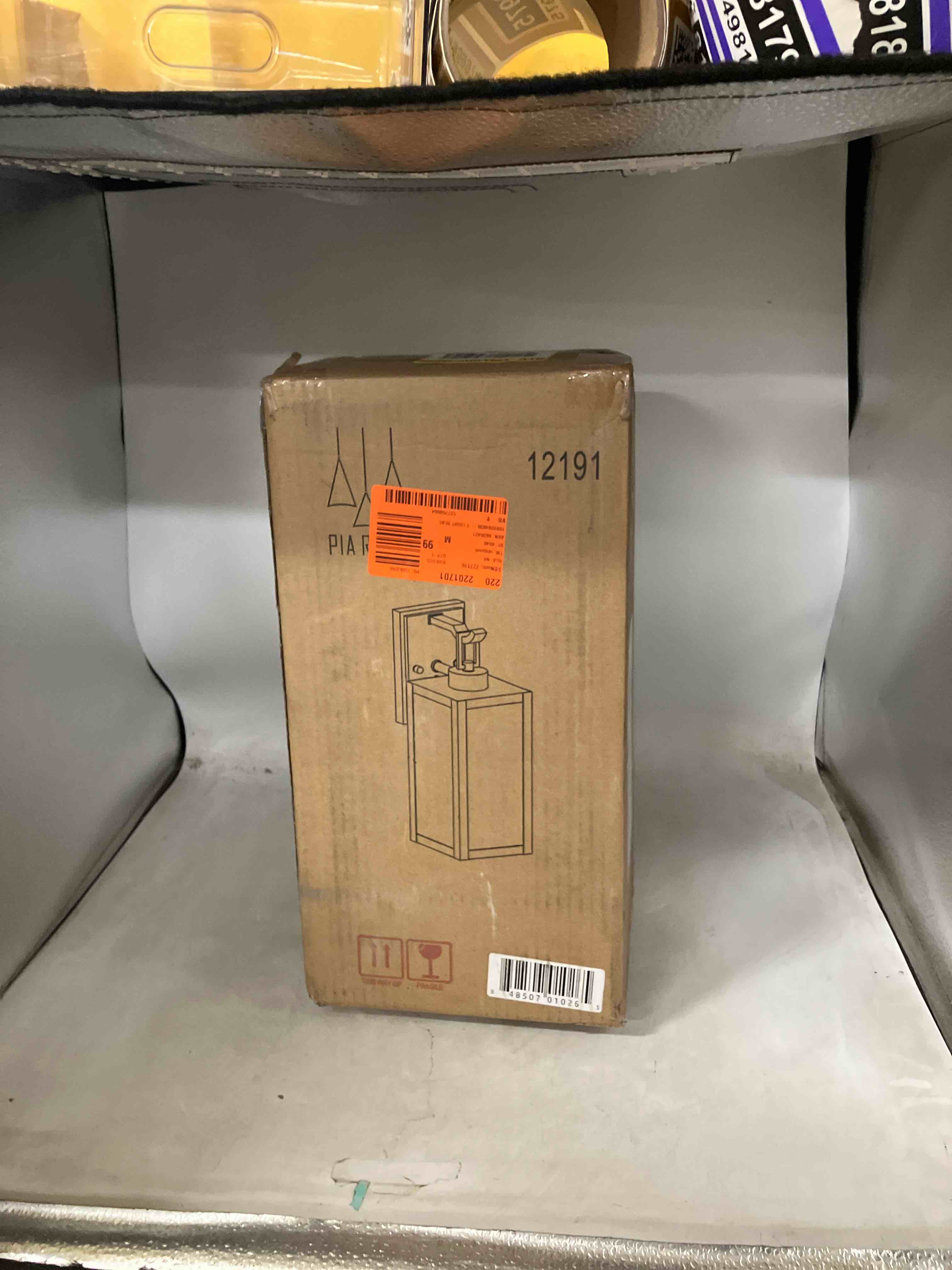 https://s3.amazonaws.com/lotting-images-prod/phillipi/GRA2235825_1754673890216.jpeg