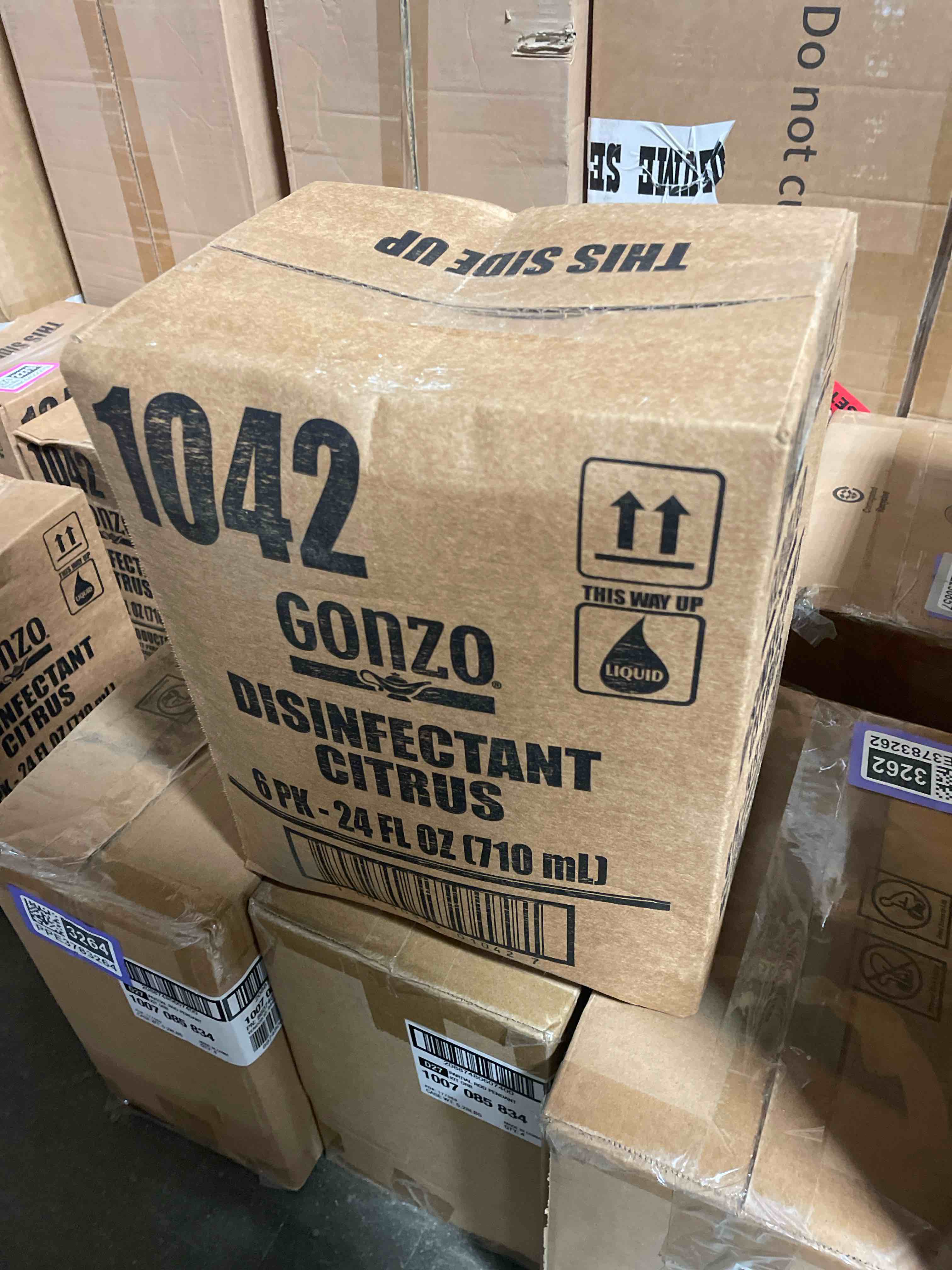 Condition photo showing New/Like New for weiman gonzo desinfectant citrus 24fl + free microfiber cleaning cloth (6 pack) 