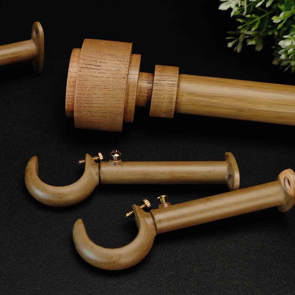 serenity 1-1/8 inch single window curtain rod with finials