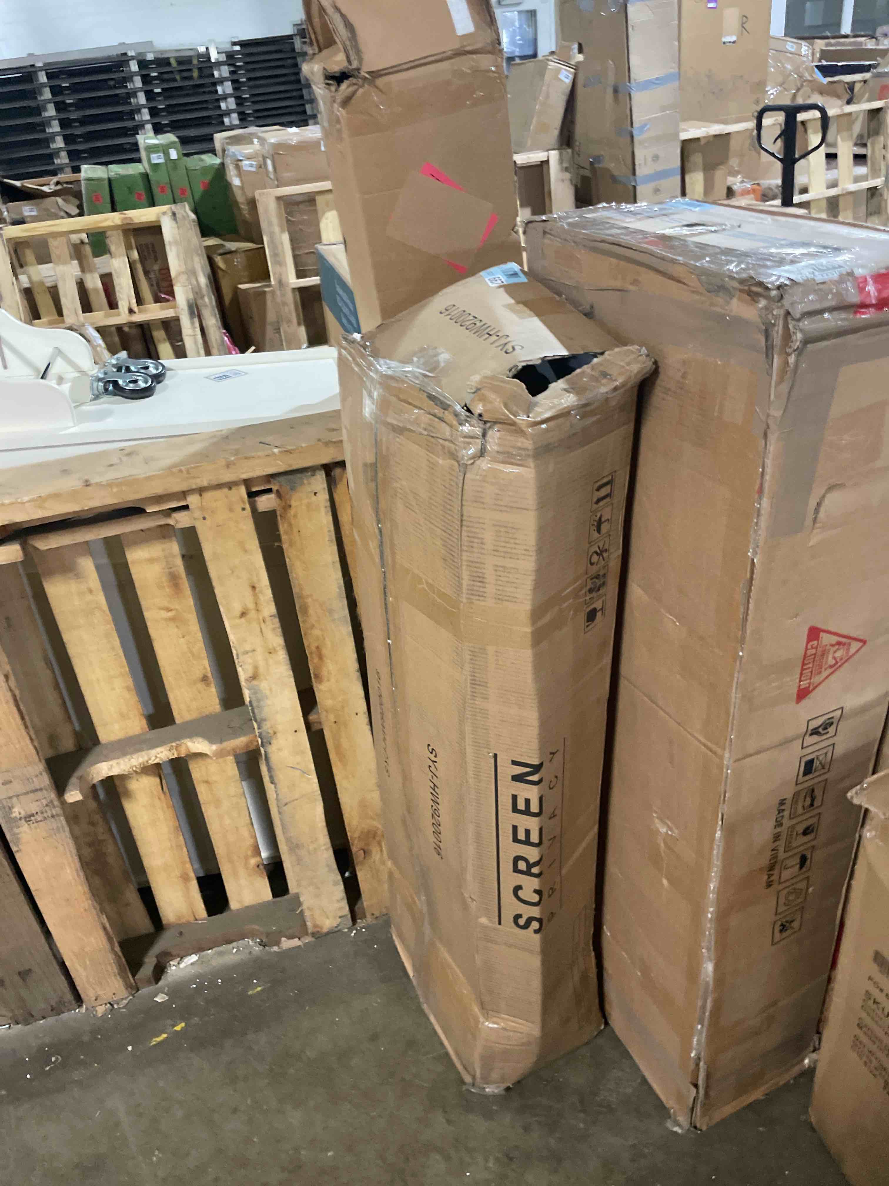 Condition photo showing Good Condition for 1 piece 71.37 in. h x 46.8 in. w black metal rectangle outdoor planting box with climbing frame decorative art panel