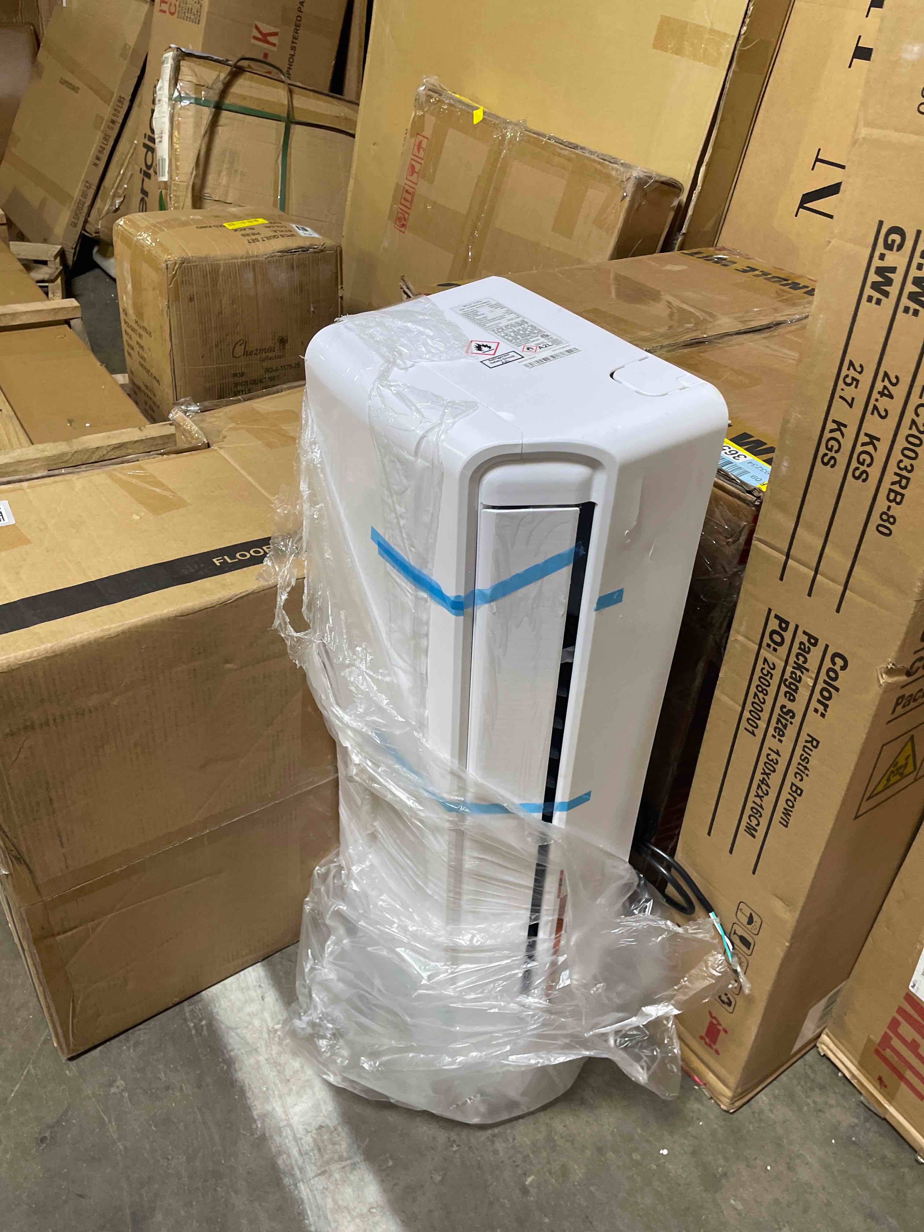 Condition photo showing As Is for garvee 9000 btu mini split air conditioner& heater,wifi enabled, 19 seer2 115v, cools 550 sq.ft, alexa compatible, remote control, self cleaning, includes installation kit (incomplete) 