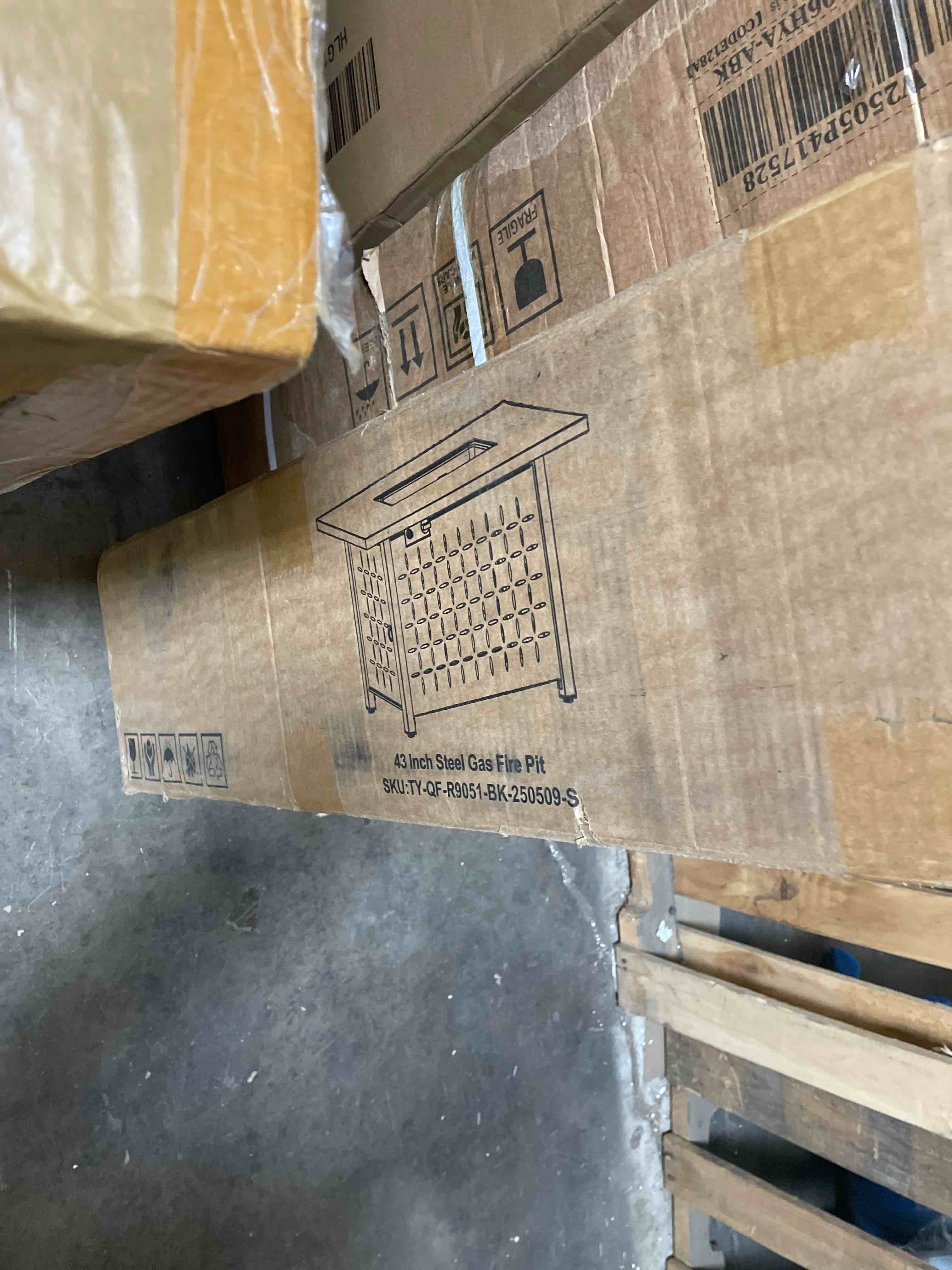 Condition photo showing New/Like New for ciays 43-inch rectangular propane fire pit with 60,000 btu output, gas with cover and rocks, table csa-certified 2 in 1table gatherings parties with 304 stainless steel h-burner