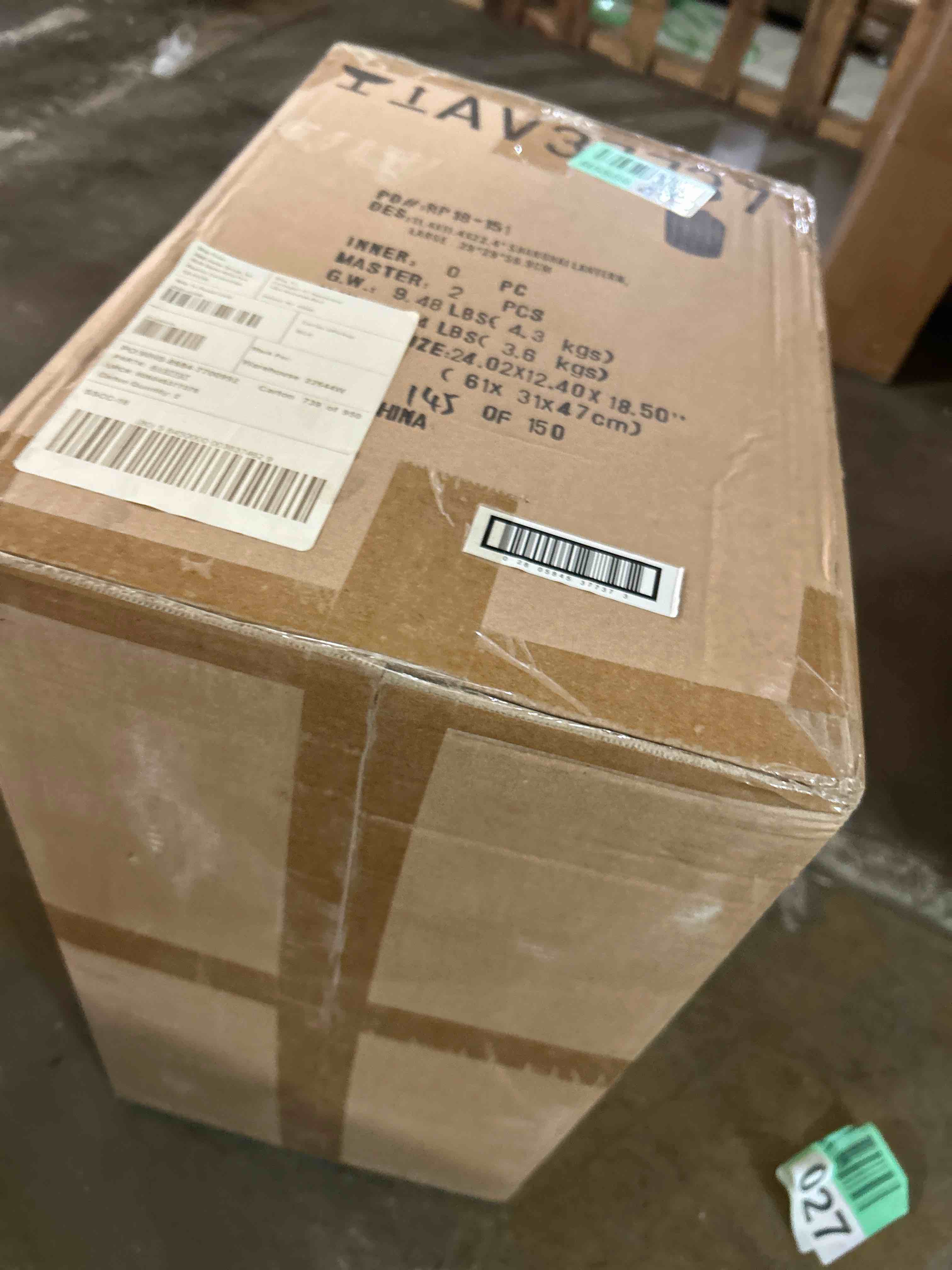Condition photo showing New/Like New for wholesale 11.4x11.4x22.4" shanghai lantern, large