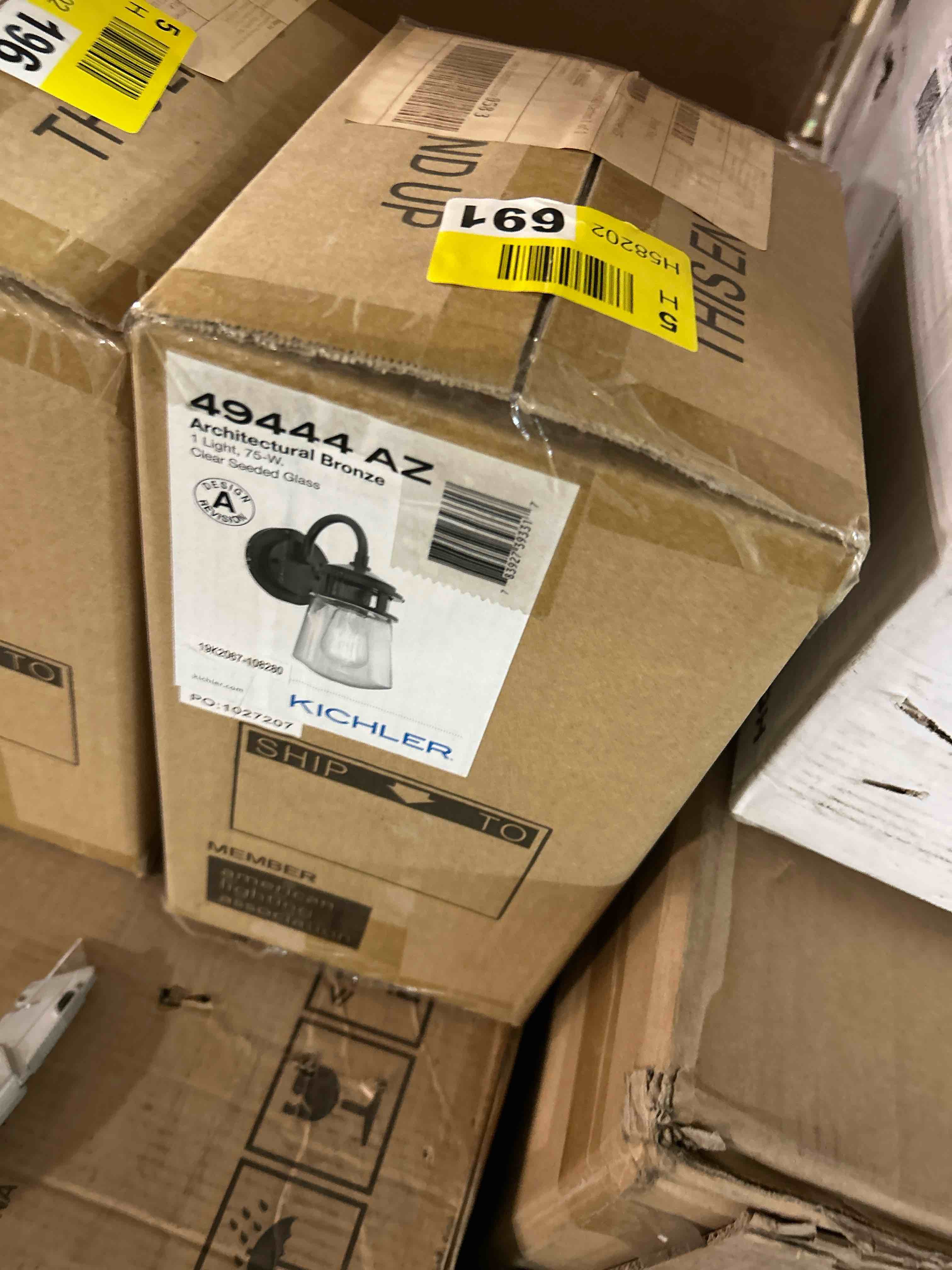 Condition photo showing New/Like New for lyndon outdoor wall light 