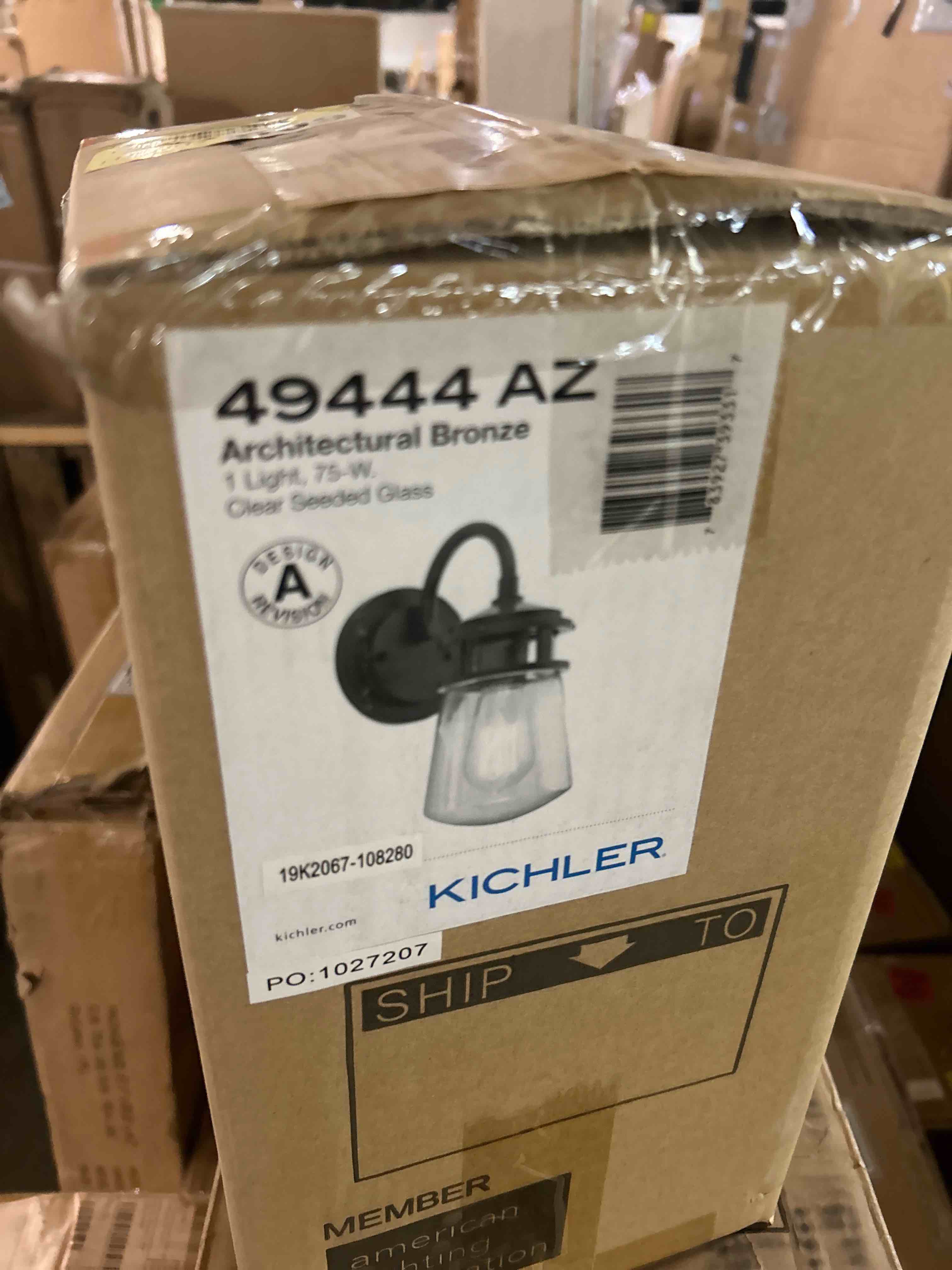 Condition photo showing New/Like New for kichler lighting lyndon outdoor wall light