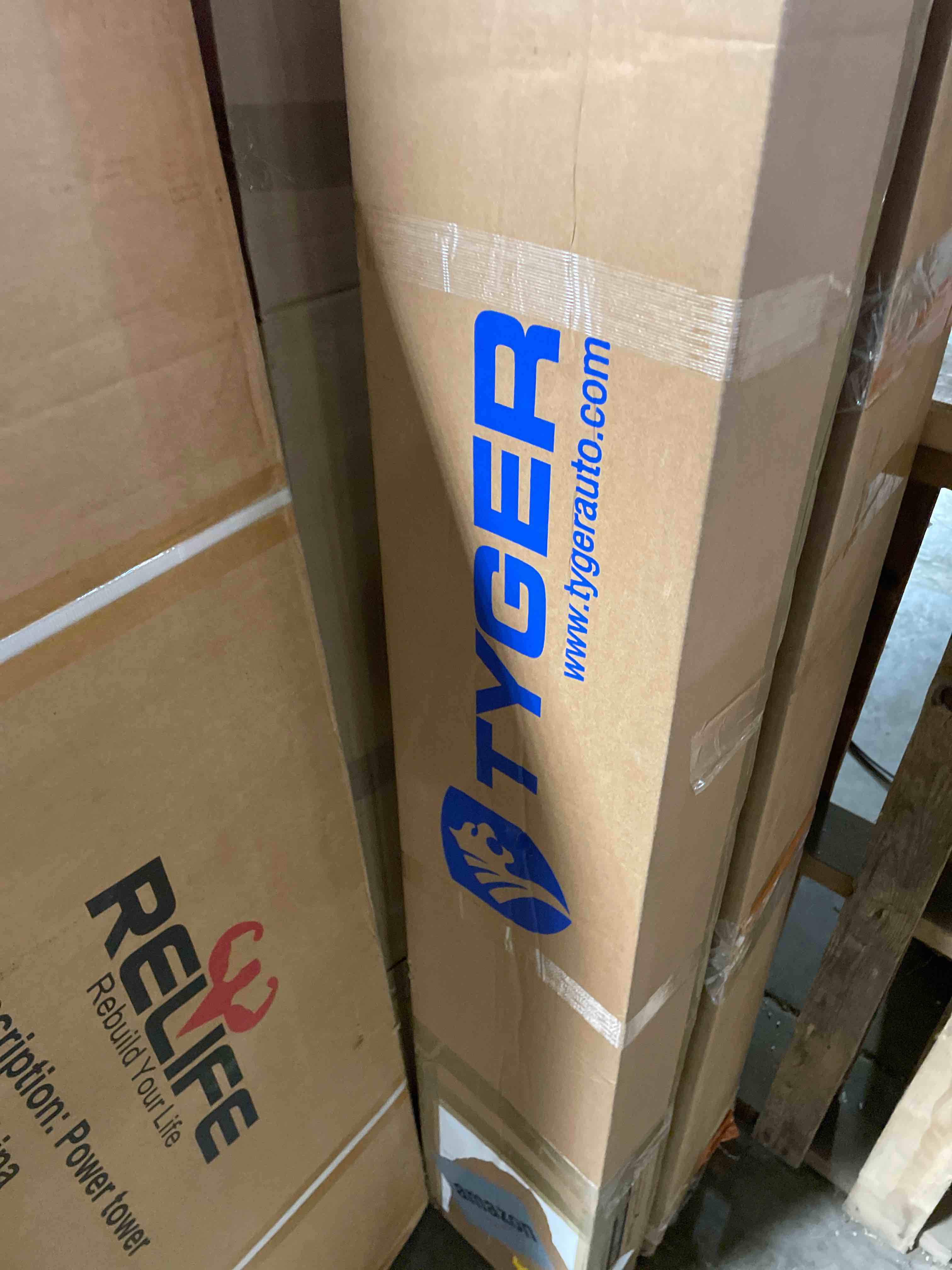 Condition photo showing New/Like New for tyger auto t1 soft roll-up truck bed tonneau cover compatible with 2019-2026 ram 1500 (not fit 19-24 classic) | 6'4" (76") bed | tg-bc1d9047