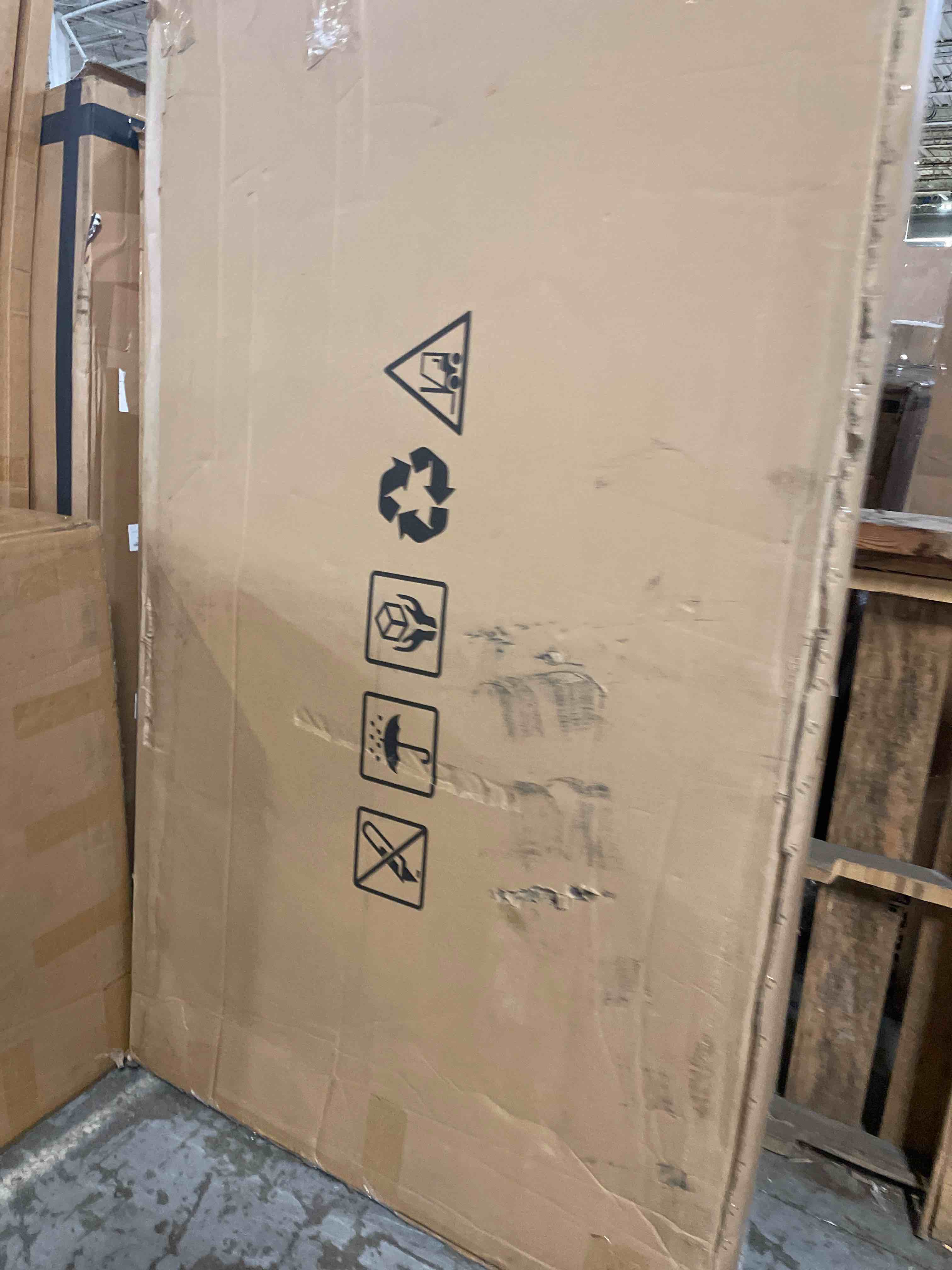 Condition photo showing Good Condition for queen grey headboard only 