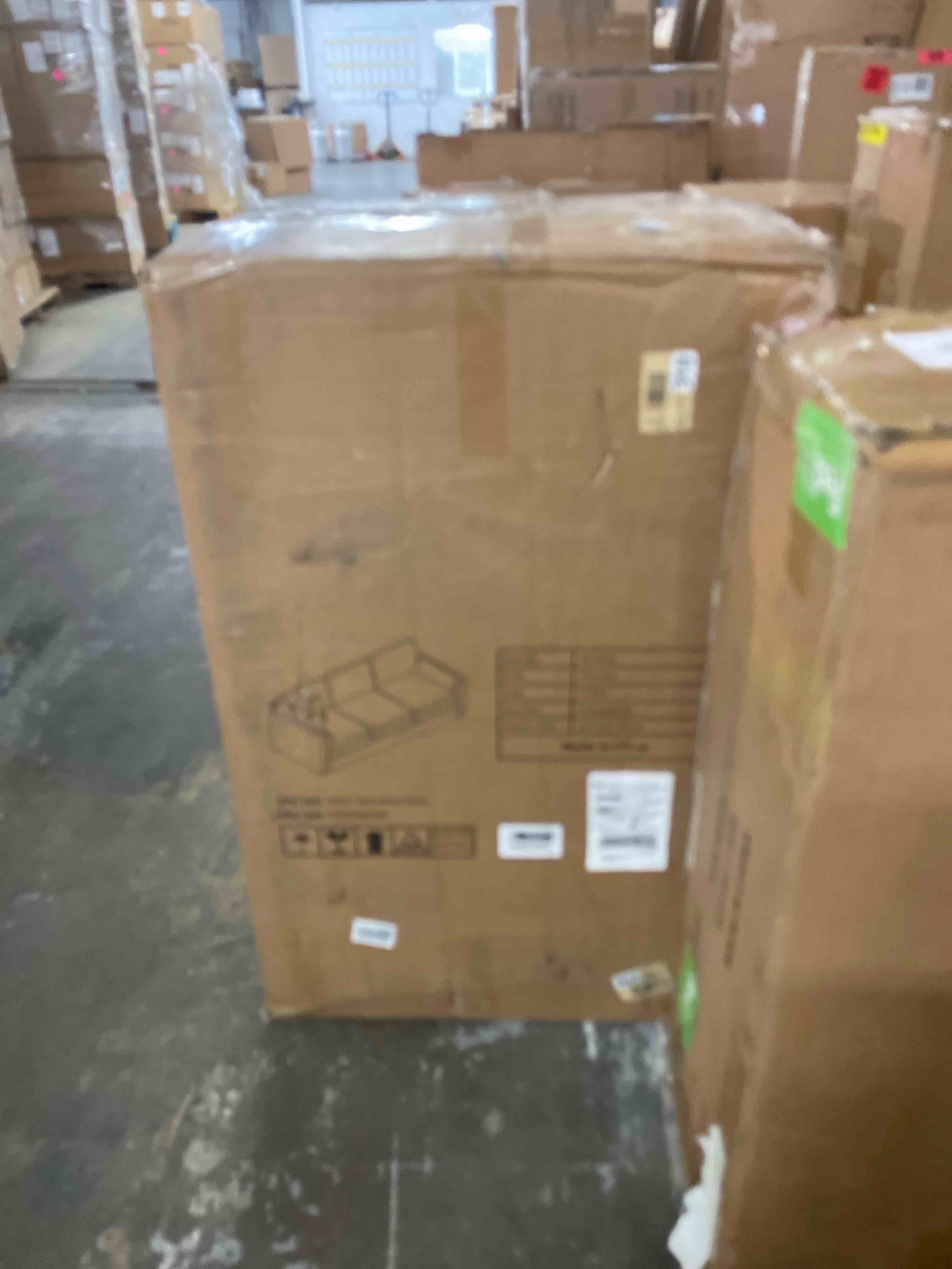 https://s3.amazonaws.com/lotting-images-prod/phillipi/GRA2238251_1776797729263.jpeg