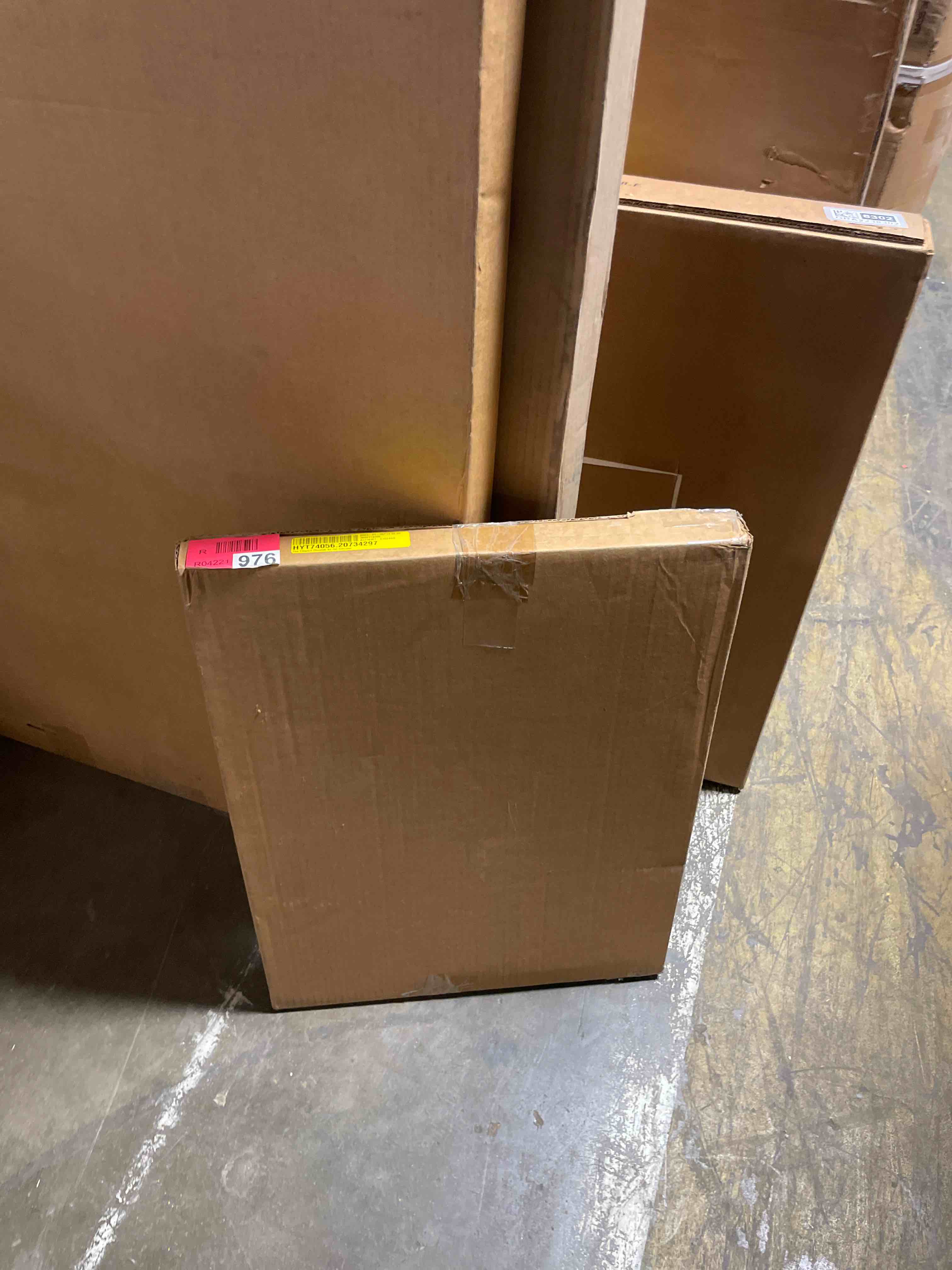 Condition photo showing New/Like New for the elegant cheetah by jai johnson, 12x19-inch canvas wall art