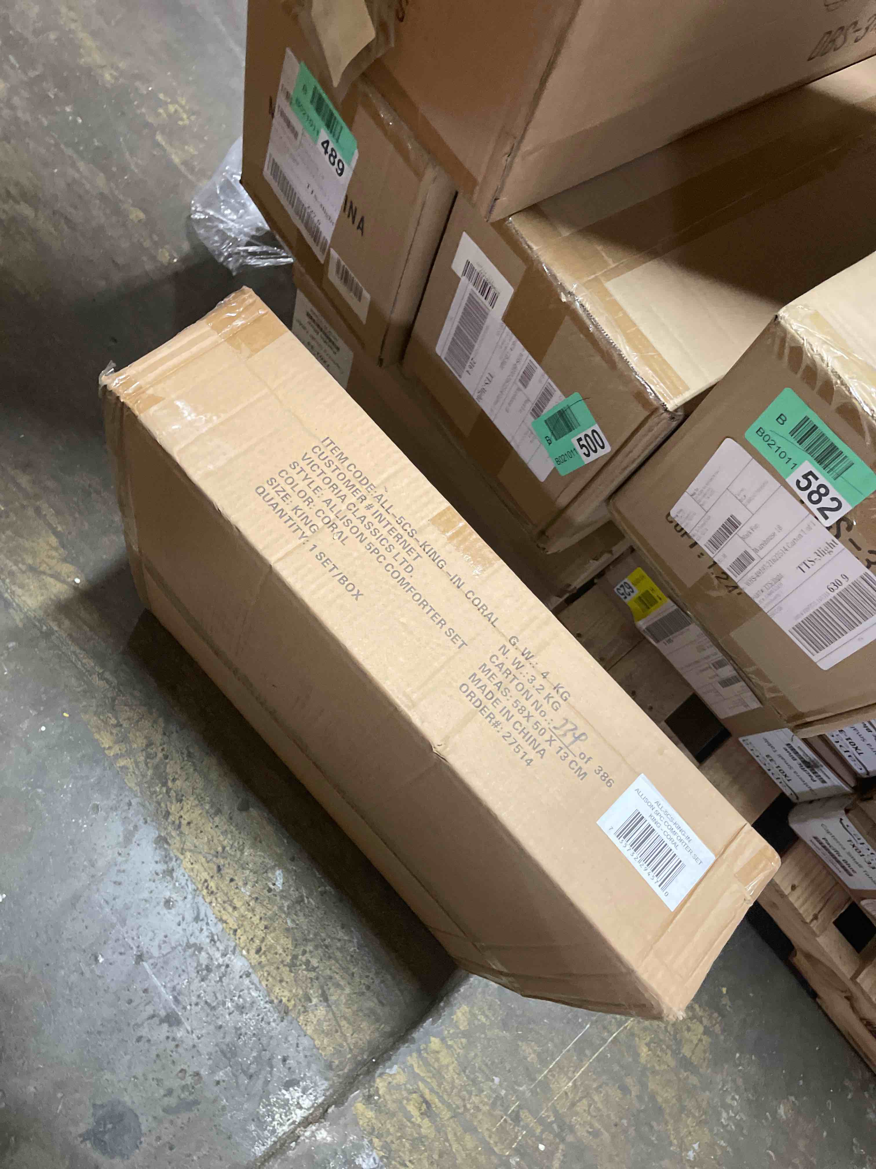 Condition photo showing New/Like New for closeout! vcny home allison reversible comforter set, king bedding