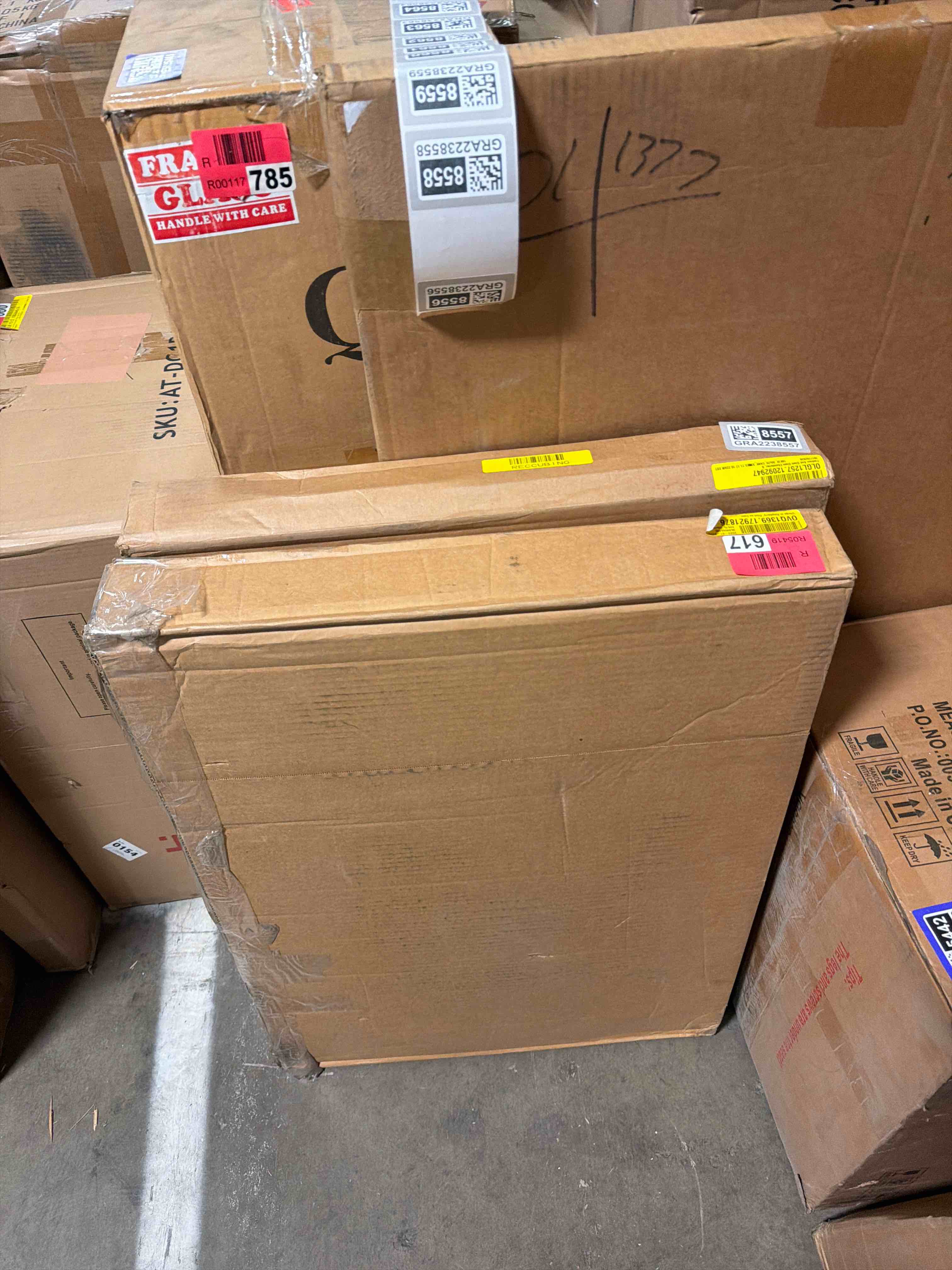 Condition photo showing New/Like New for 'oleaje in raspberry' print on canv