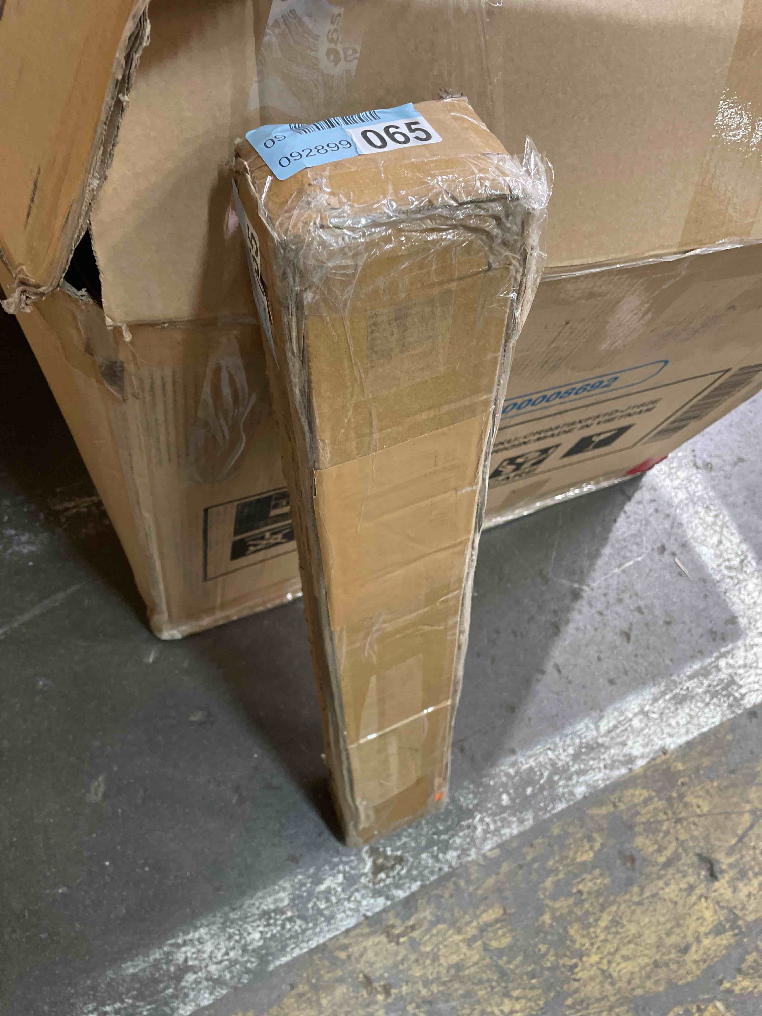 Condition photo showing New/Like New for vevor 8ft sliding barn door hardware kit - 330lbs heavy duty double door track, smooth & silent pulley system, fits 2 door panels (3.7-4.3ft total wide, 1.3"-1.8" thick)