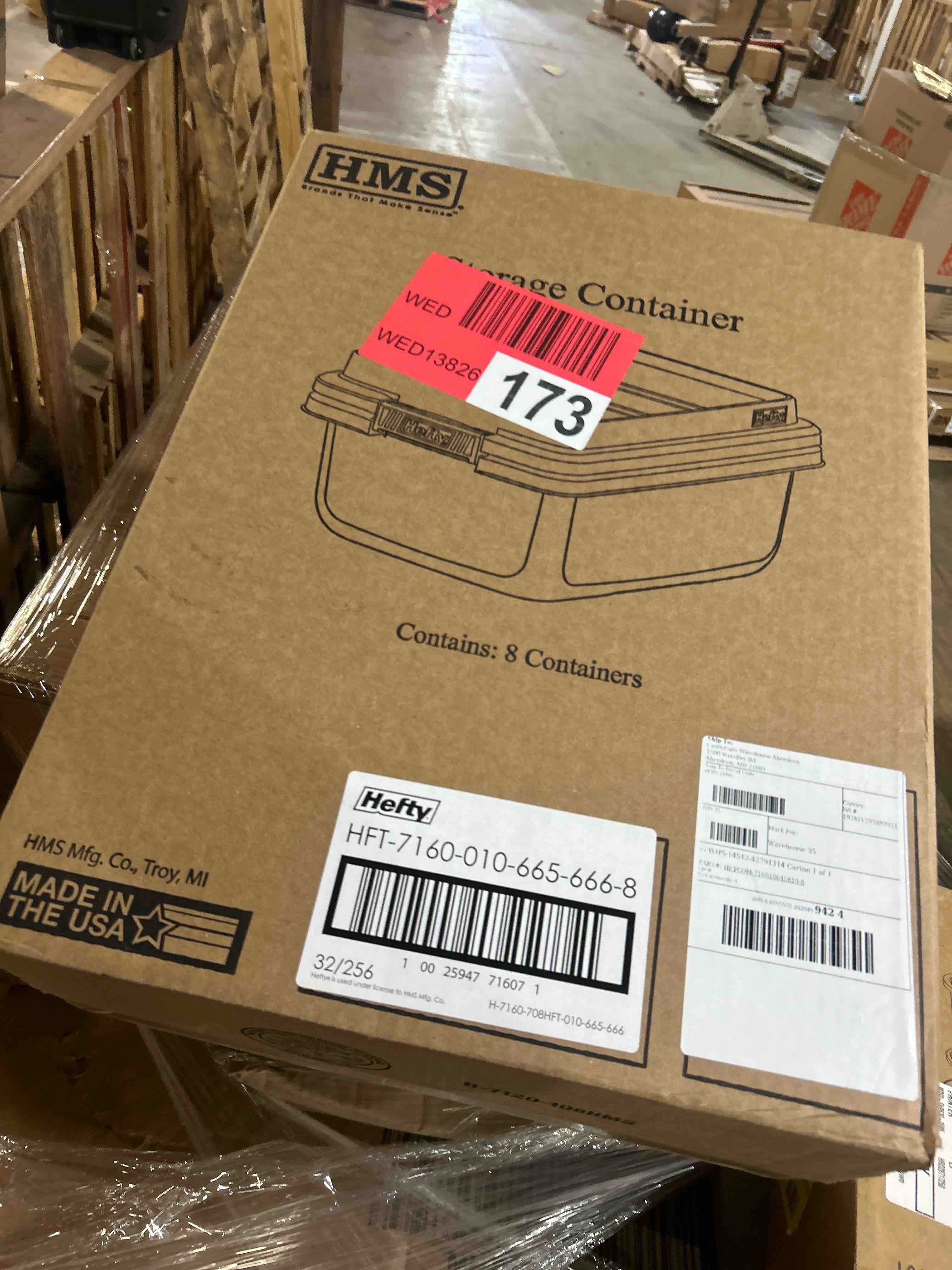 Condition photo showing New/Like New for hefty hi-rise 18 qt storage bin