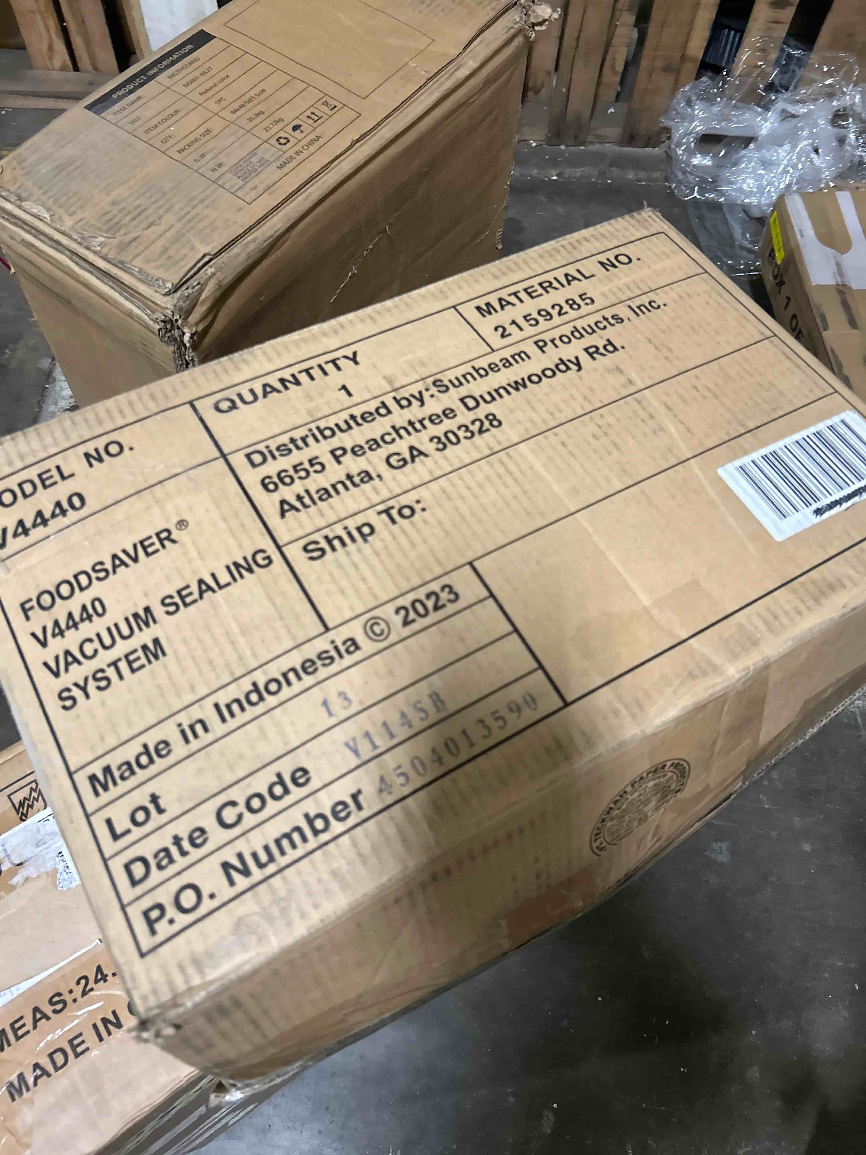 Condition photo showing New/Like New for foodsaver v4400 2-in-1 vacuum sealer machine with automatic vacuum sealer bag detection and starter kit machine & starter kit